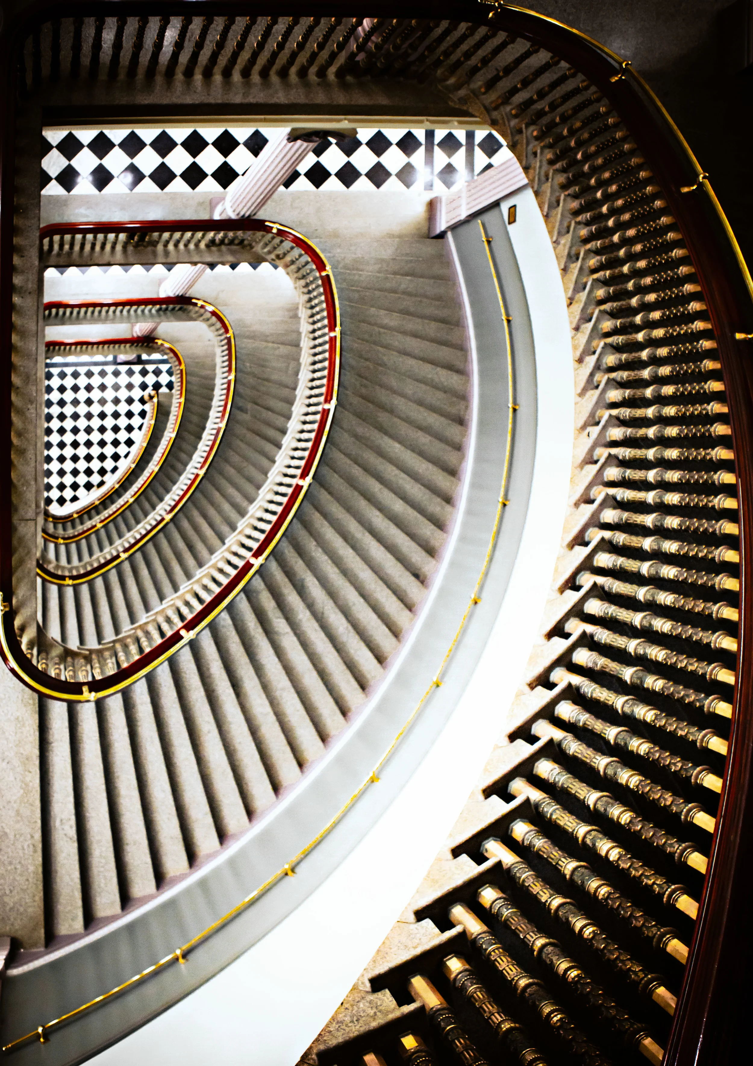 11 nov 09 2010_EEOB Stairwell.jpg
