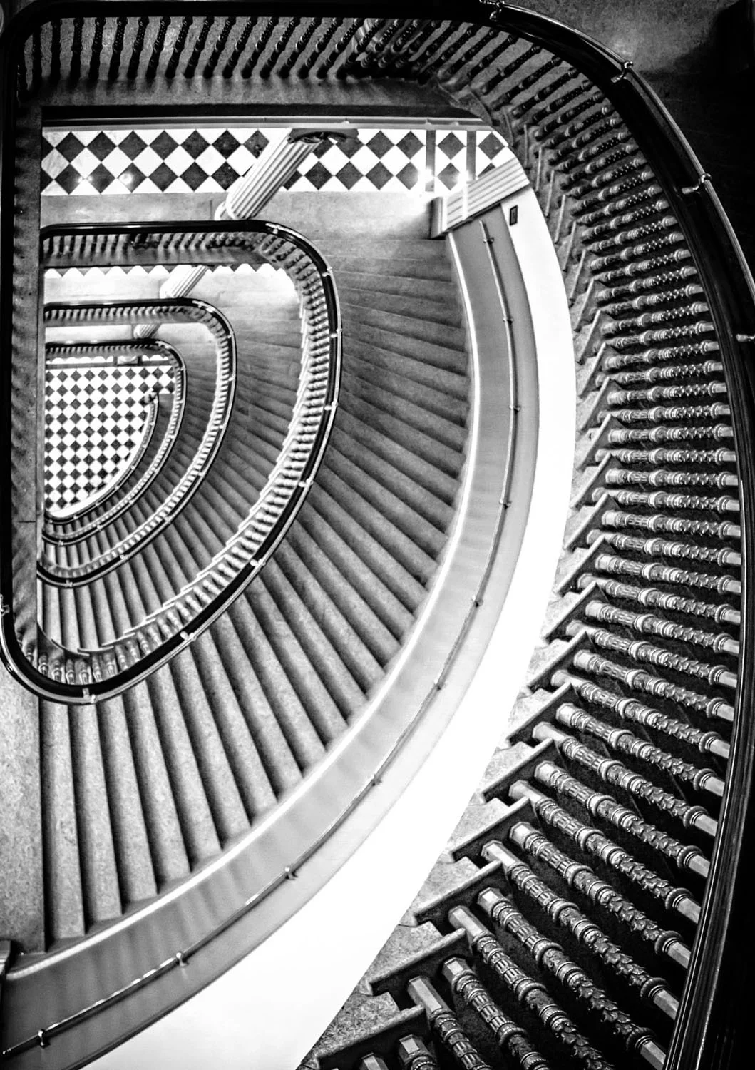 11 nov 09 2010_EEOB Stairwell-EDIT.jpg