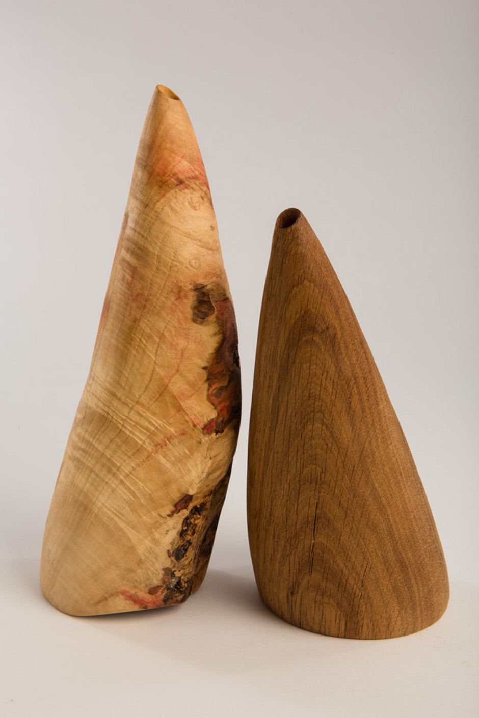  L-R Belder, Box Elder, beeswax. linseed oil, 4” diameter x 11” high and Oak, Oak, beeswax. linseed oil, 4.5” diameter x 8” high (with linen sac) Photography: Stacey Evans 