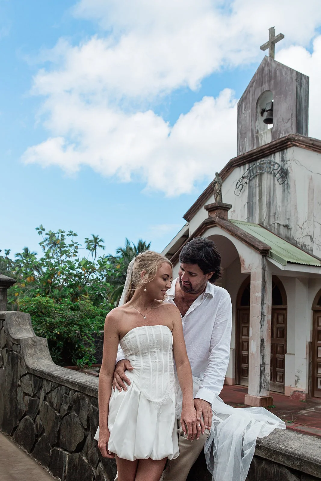 Chapel elopement photos in French Polynesia