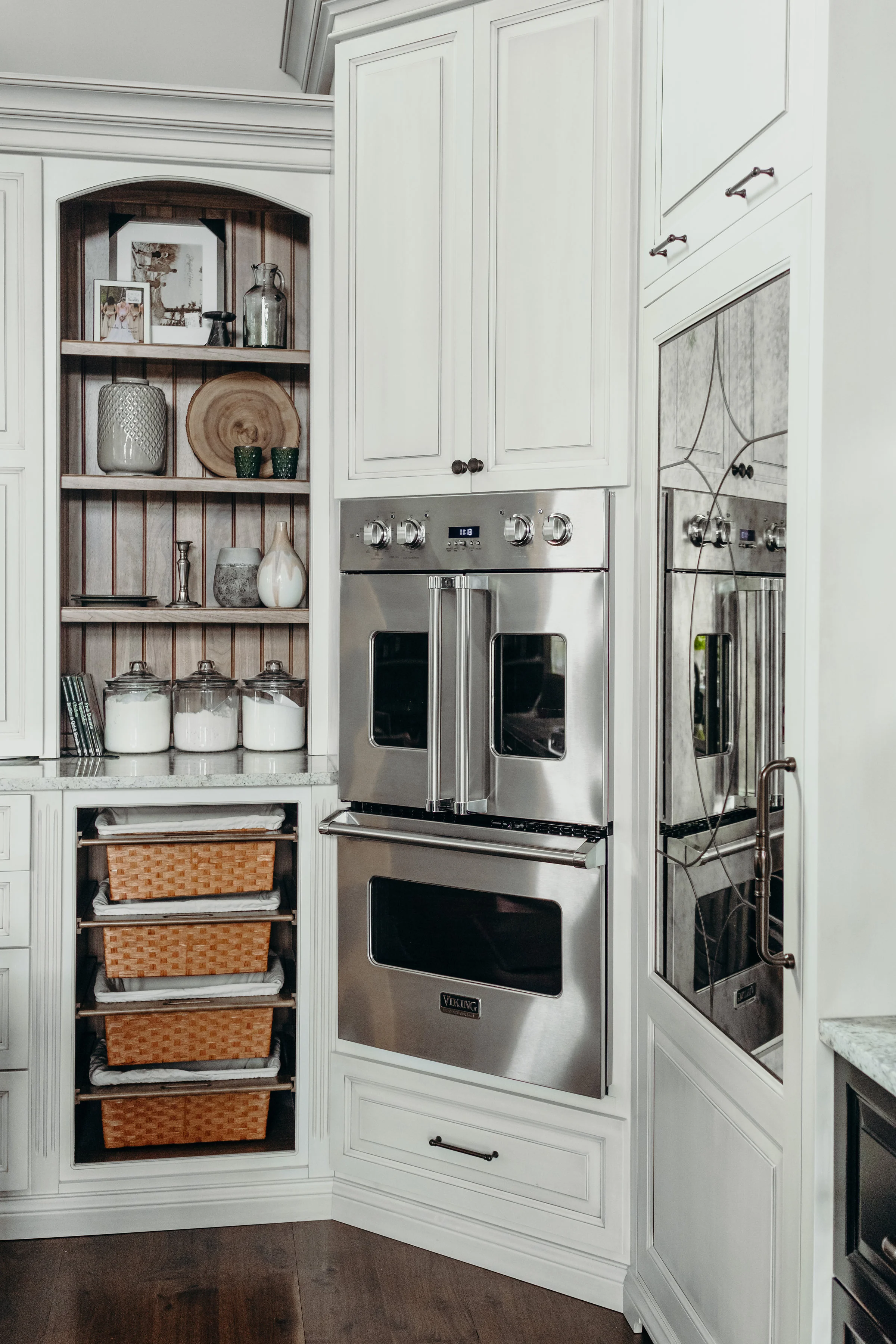 Traditional kitchen and shelf styling