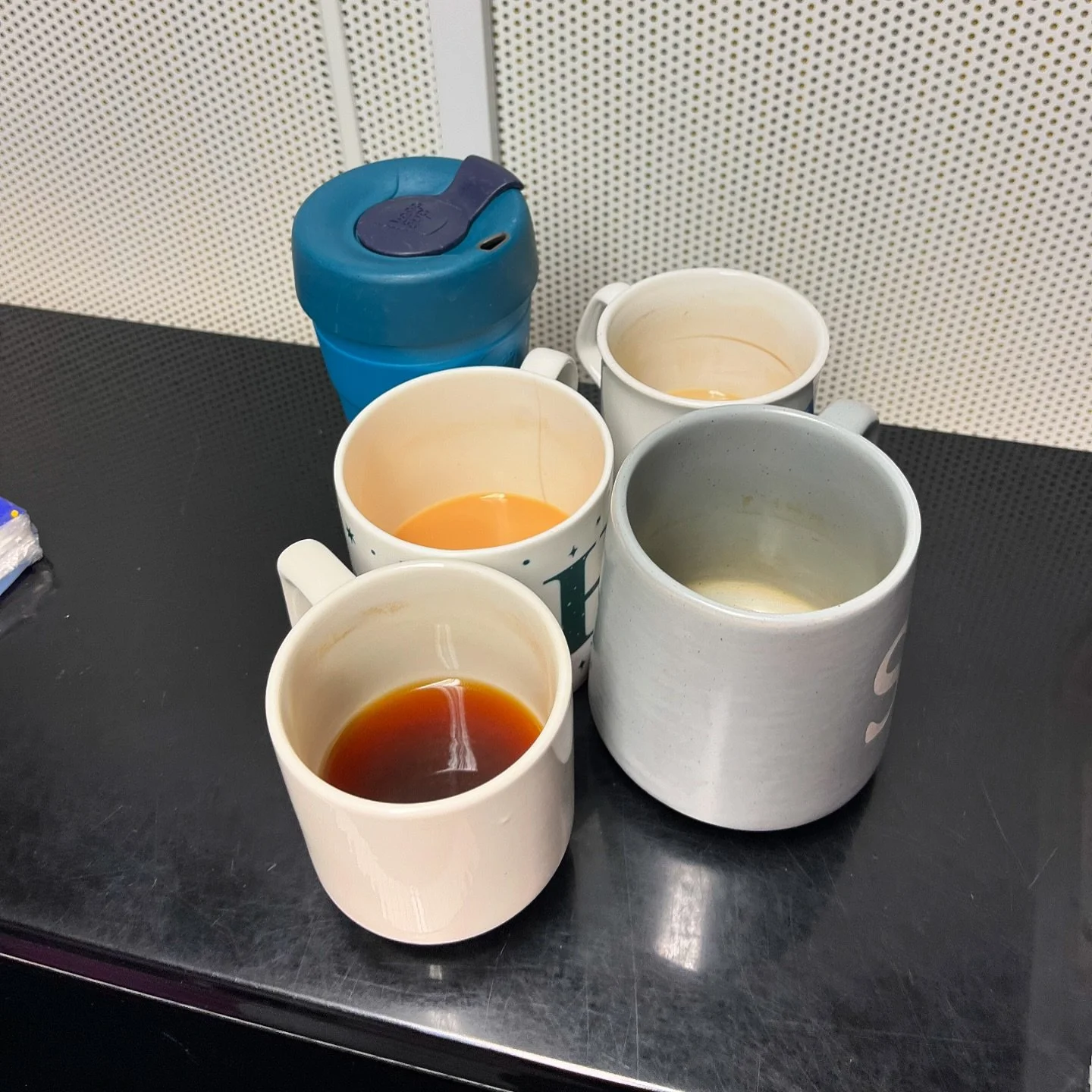 This is what teaching two days&rsquo; worth of pupils in one day with 20 mins break from 9-6 looks like&hellip; thanks to @jerifiddle for @thegoodcoffeecartel deliveries! Now to head home and pack for some fun with @faraorkney this week! 🇫🇮🇳🇴🇸🇪