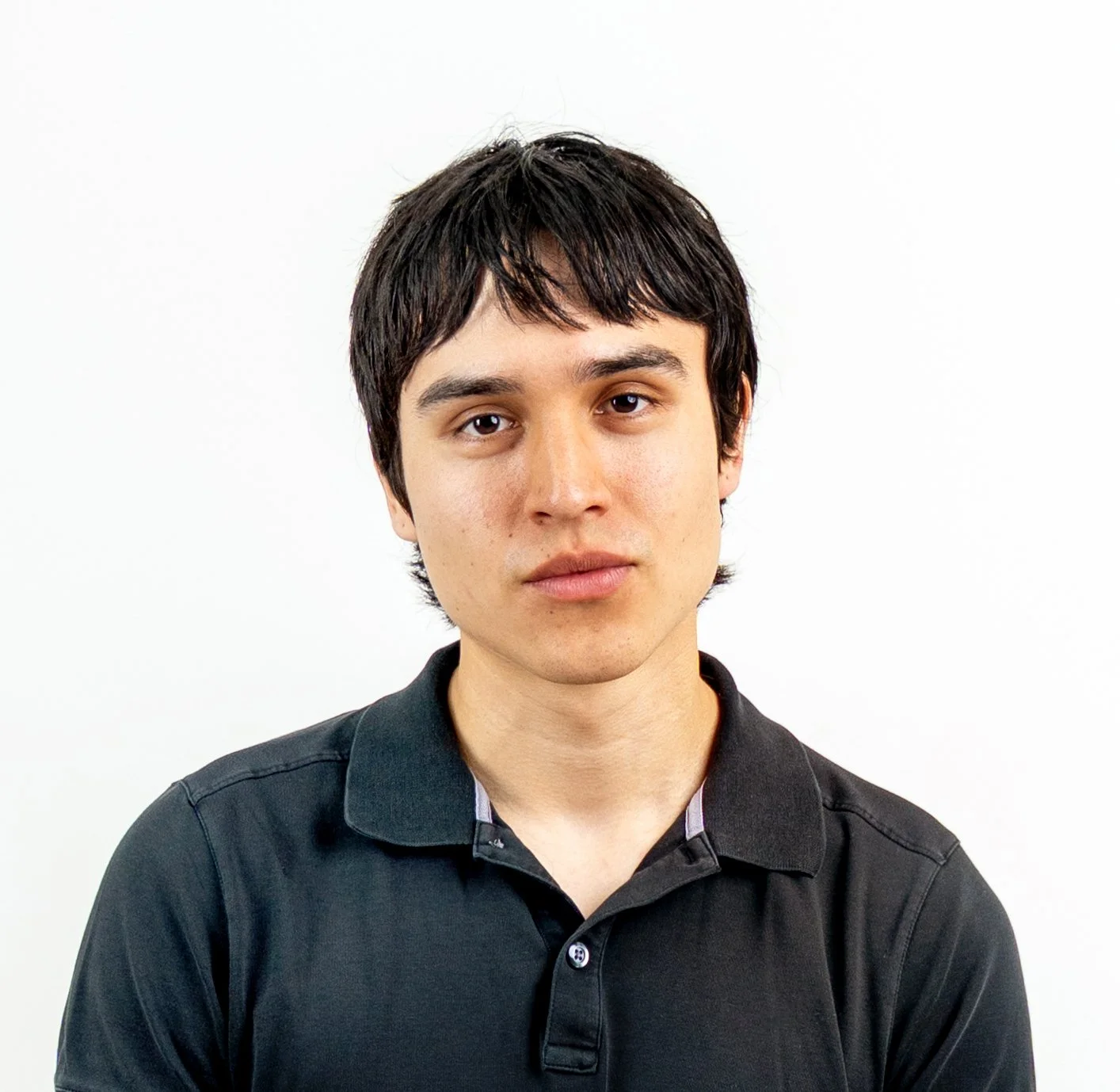 Santiago Mora Belger Headshot.jpg