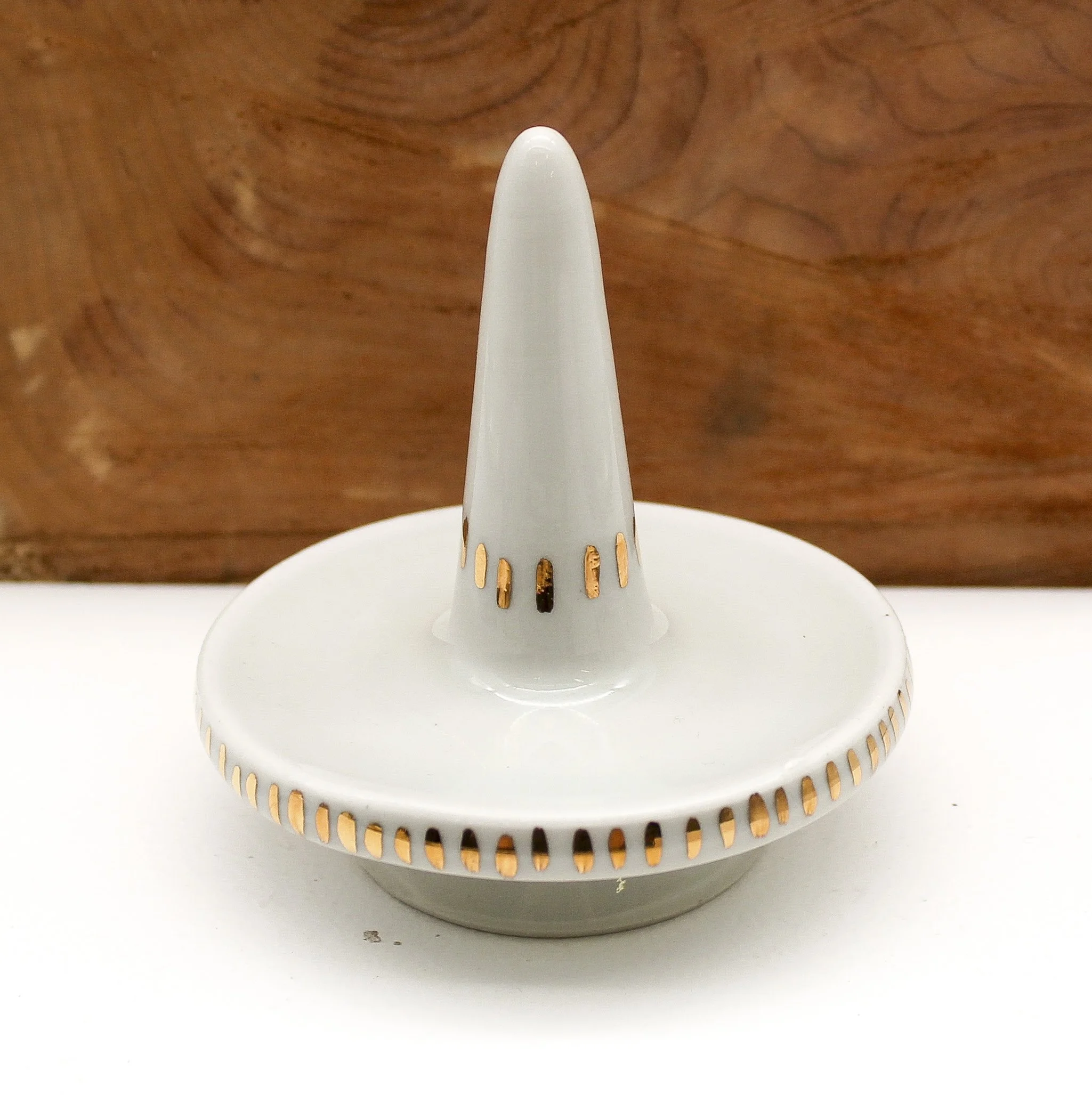 Ring Holder - Lines
