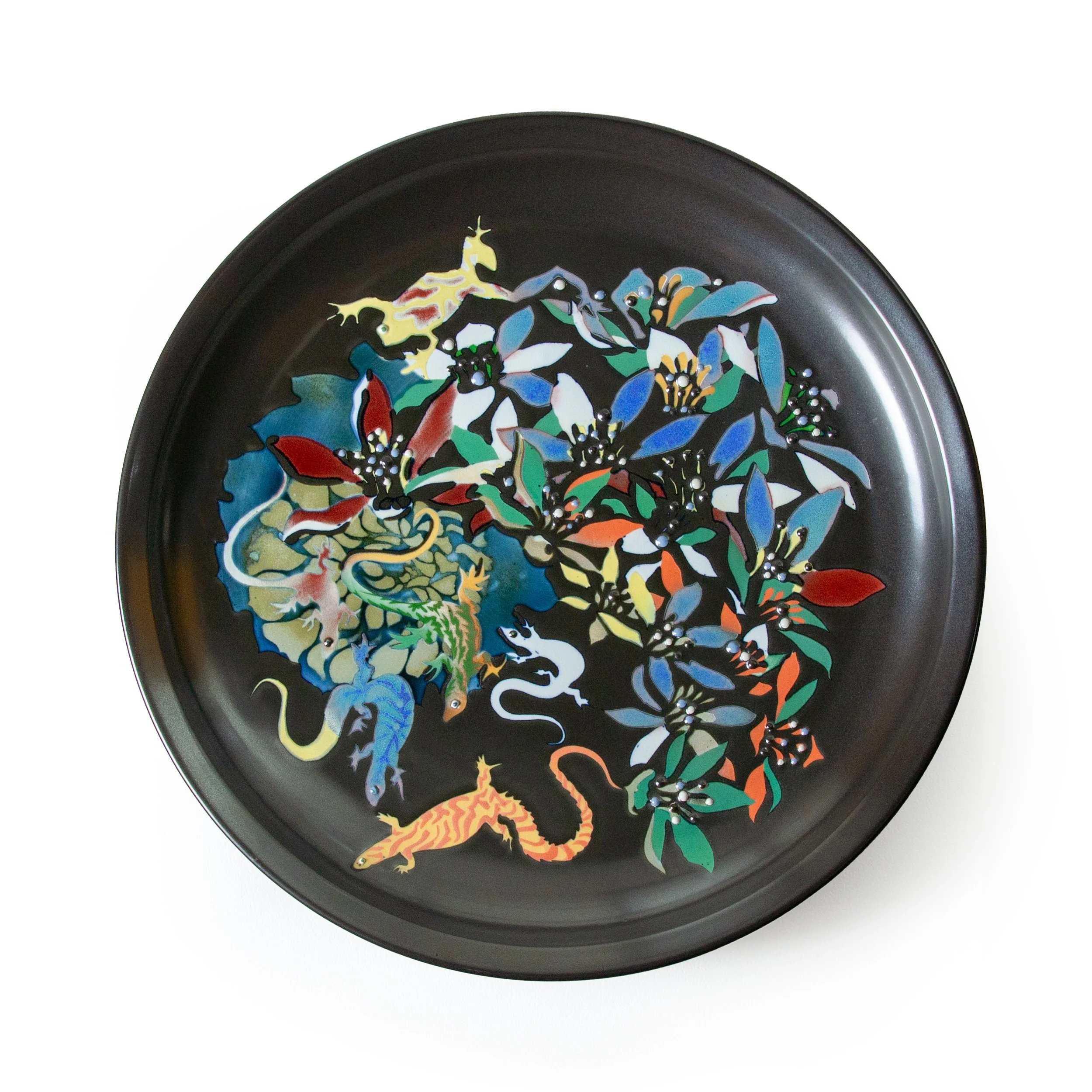 Victor Babu, Charger, 1989. Babu porcelain, glaze, cone 10 reduction; 28 x 28 x 3 in. Courtesy of Belger Collection (Not for Sale). Photograph by Belger Arts.