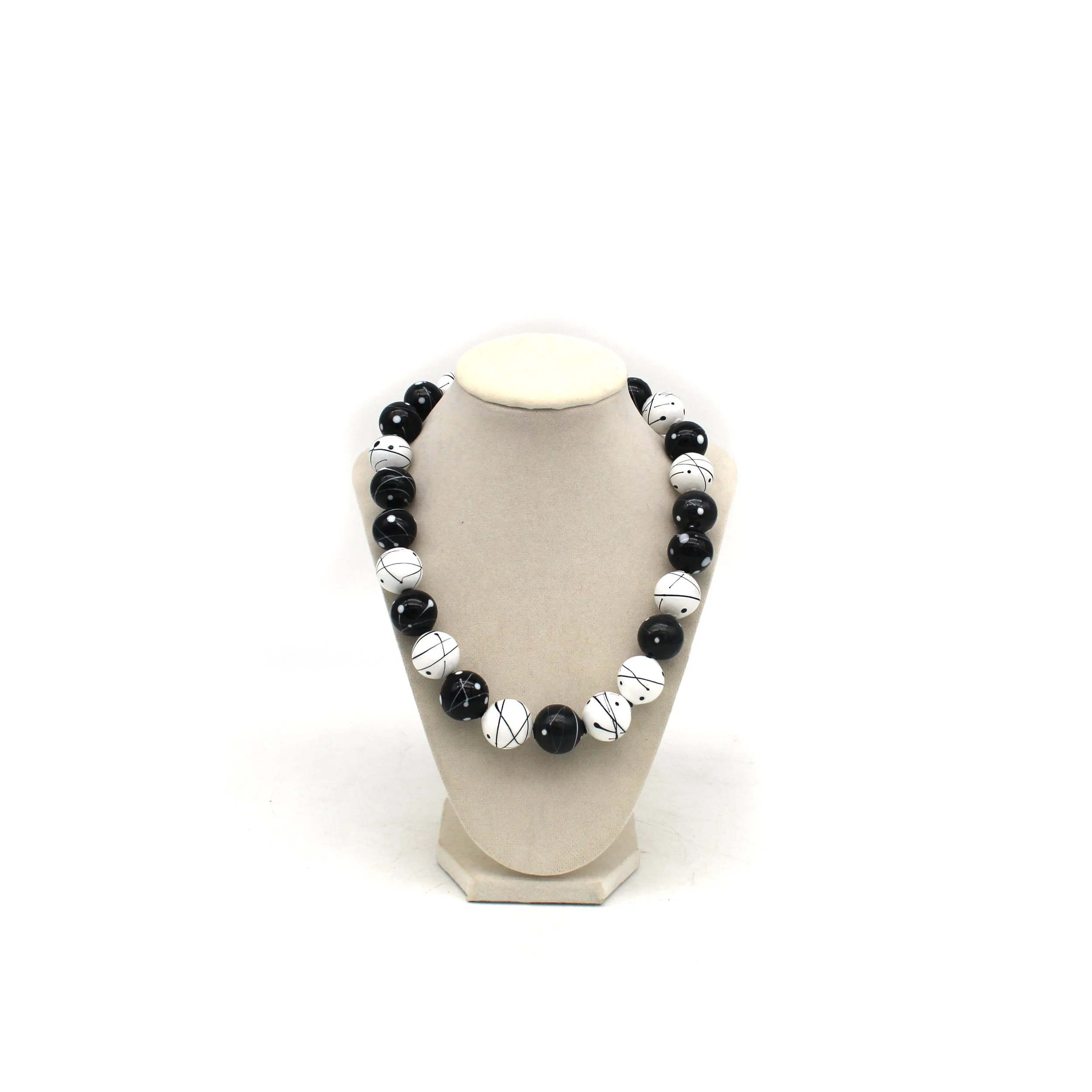 B & W Splash Necklace