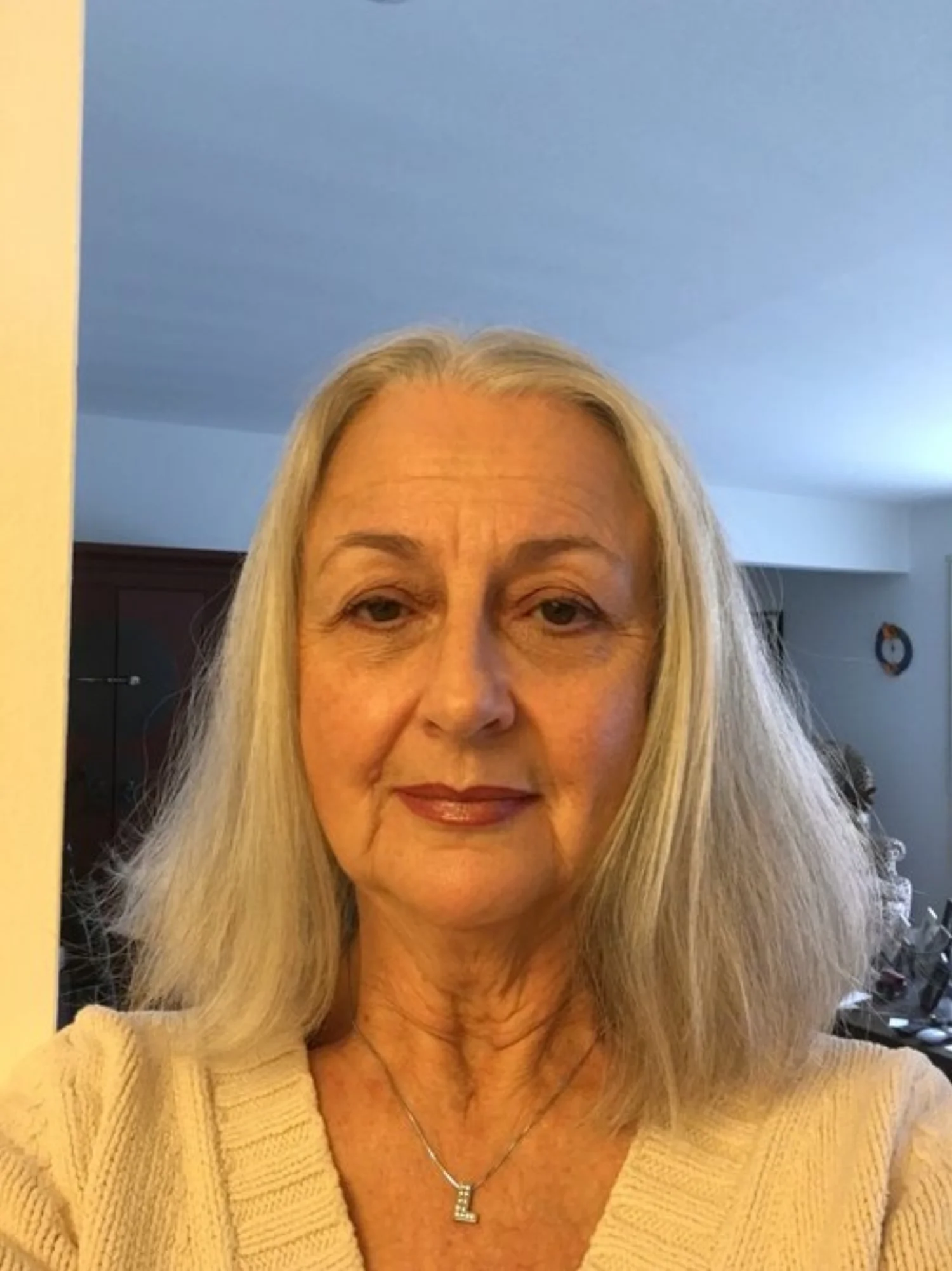 Linda Knott constant Knee Pain 