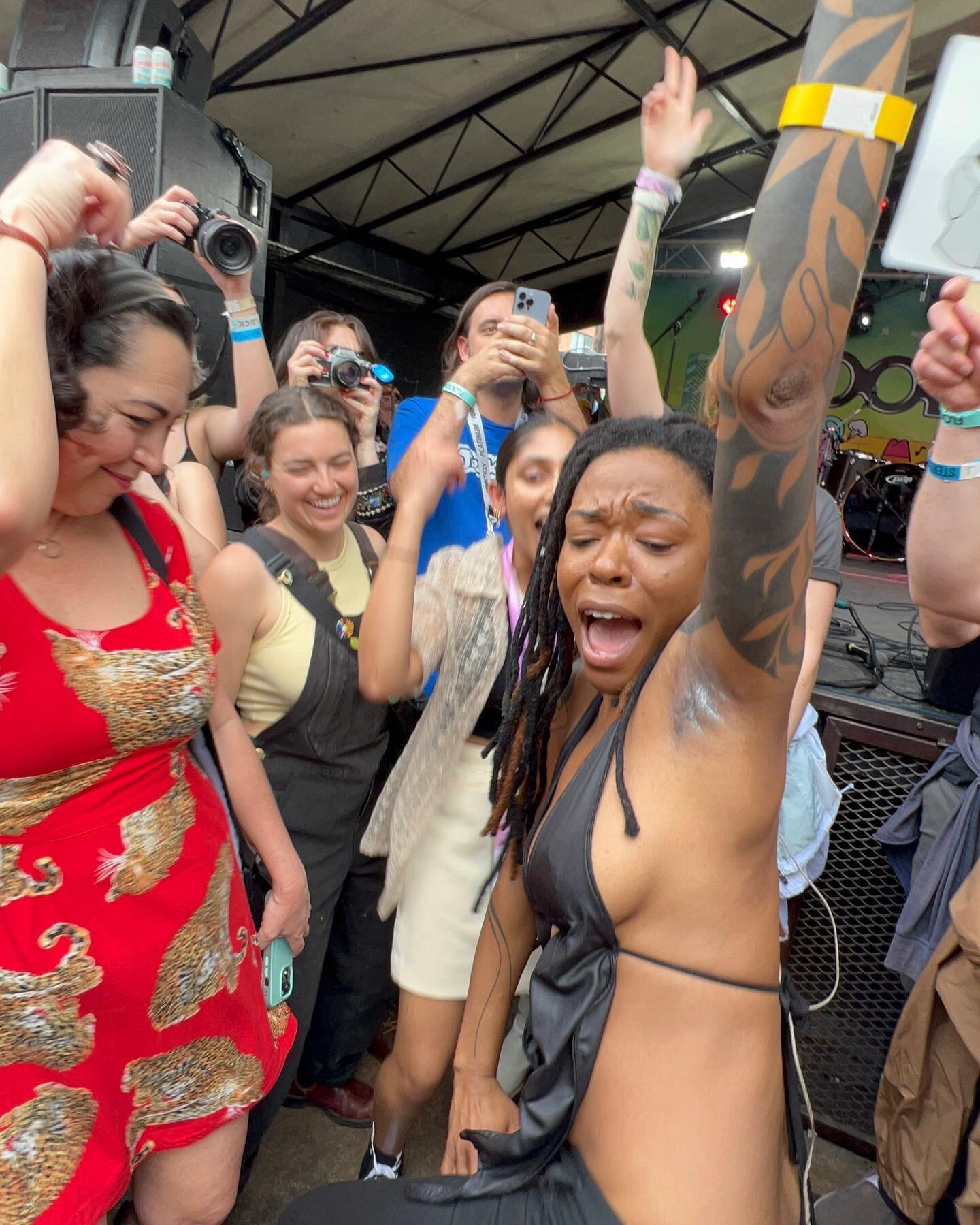 SXSW You were a blast as always! Some highlights posted along w/ all the bands I saw right here⬇️

Sxsw 2023

Sir woman
Elmiral sol
Caramelo haze
Urban heat
Michigander
Devon gillfillian
Andrew mcmahon
Trials of cato
Thao
Why bonnie
Lemon twigs
The h
