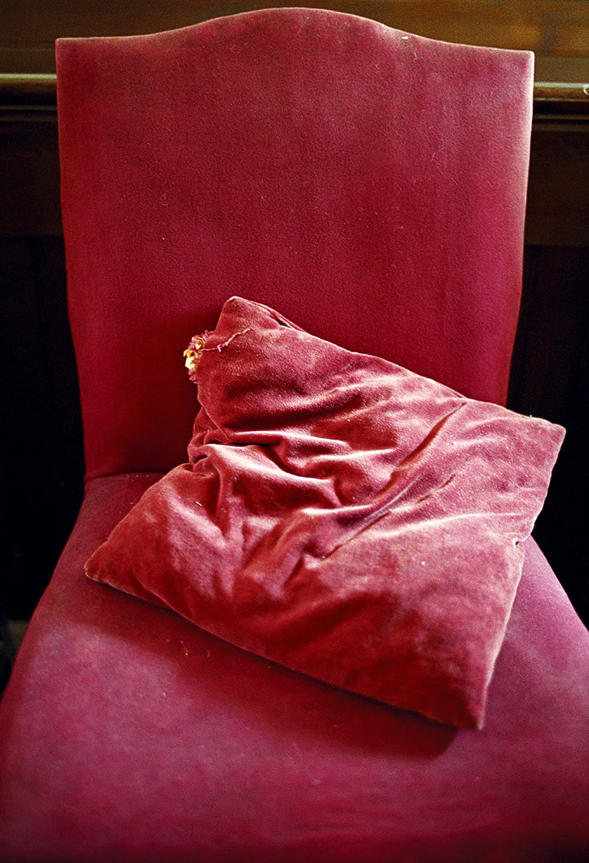 021Red Chair.jpg