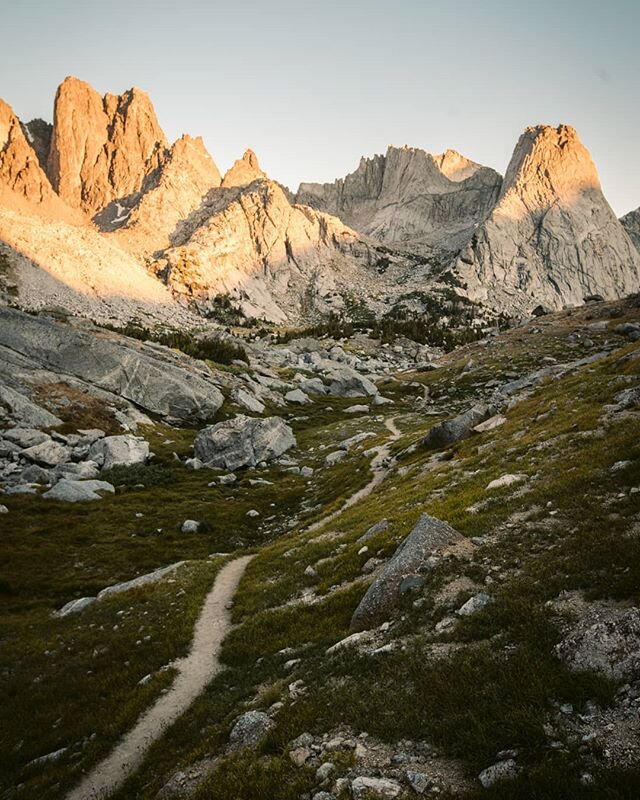 Is there really anything more exciting that a trail that leads to the mountains in the distance?