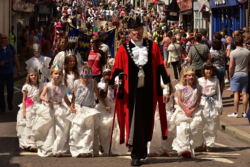 Carnival lead parade 2015.jpg