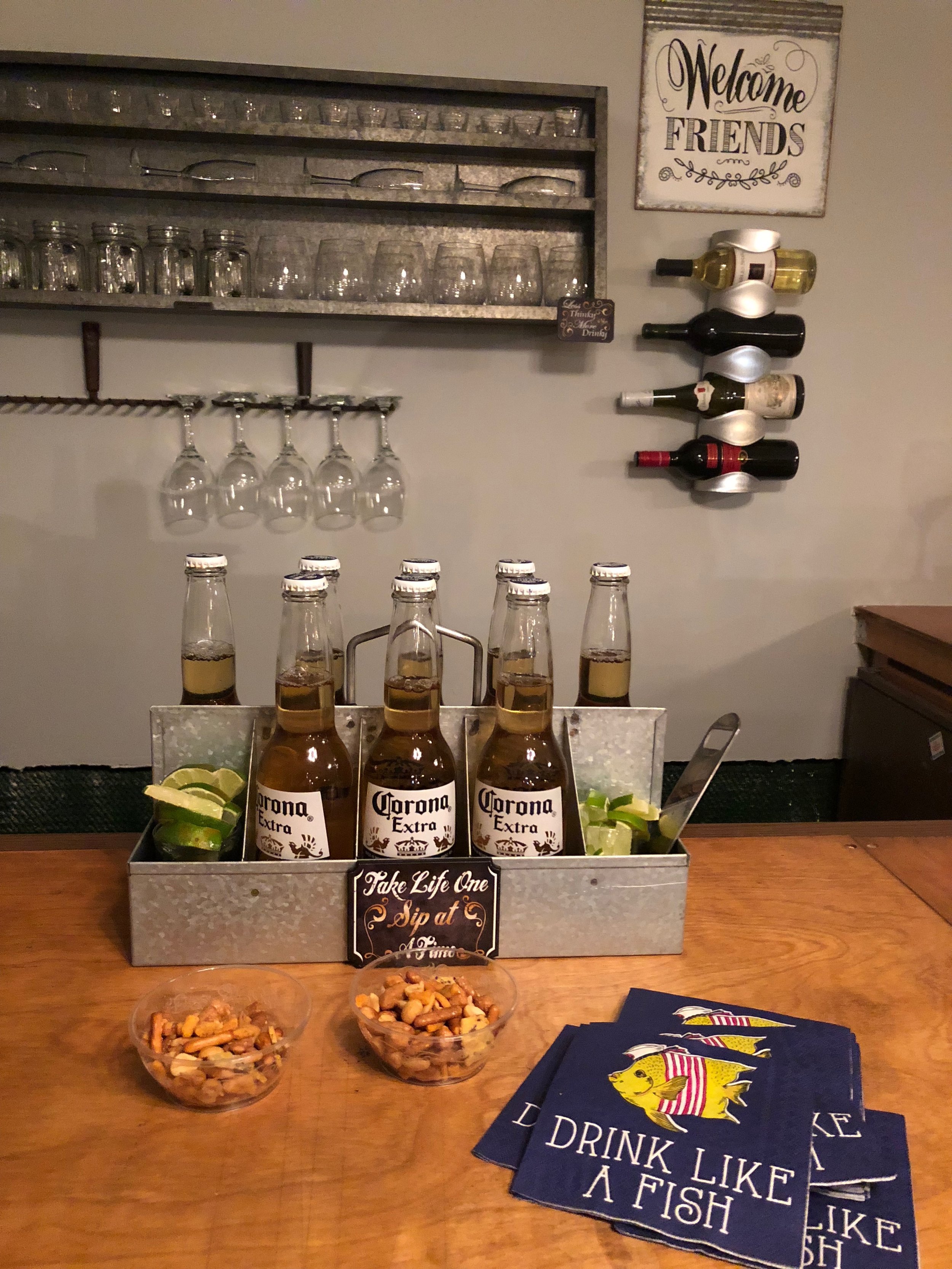 Bar 2.jpg
