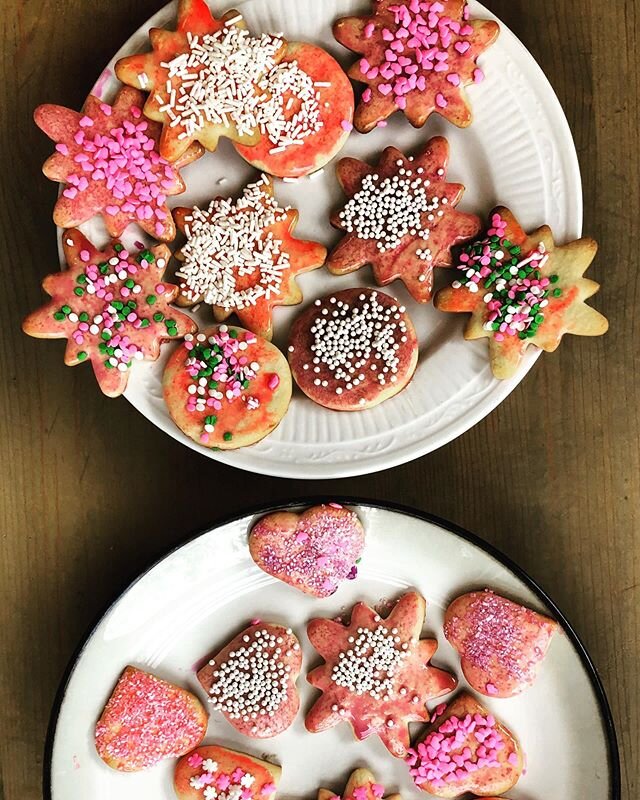 Socially Distant Sugar Cookies courtesy of Anne Albury and Elizabeth Blake ❤️🍥💥
