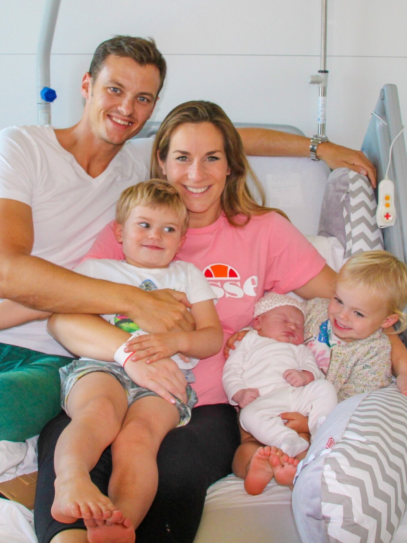 ‘Met deze tips overleefde ik de babybezoekjes!’