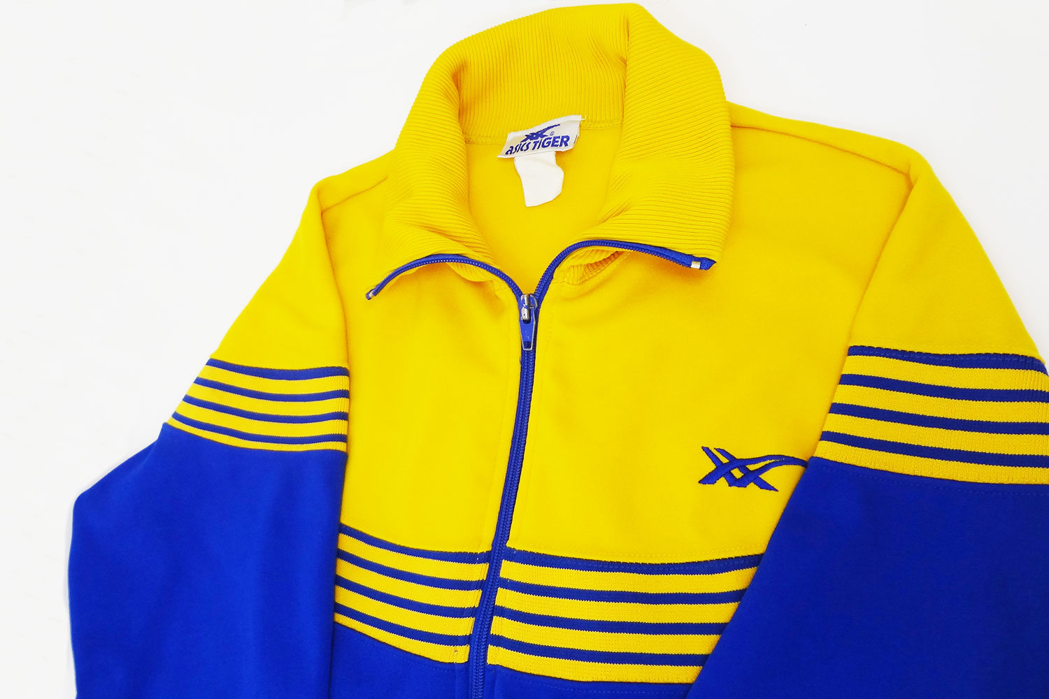 onitsuka tiger track jacket