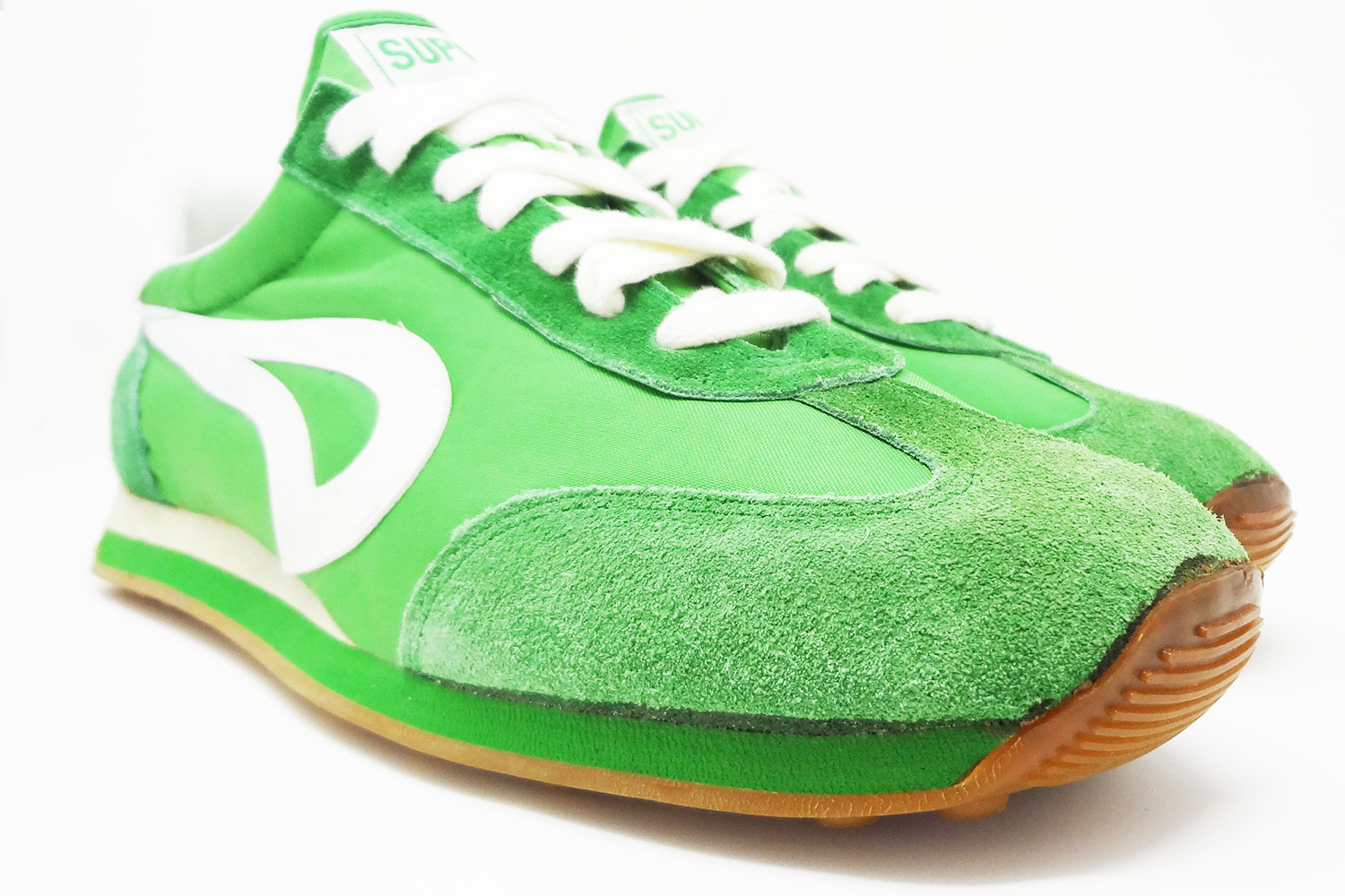 Old school SUPER brand vintage sneakers @ The Deffest