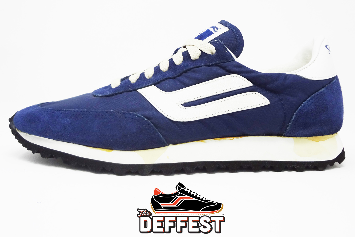 Spalding 80s vintage sneakers @ The Deffest
