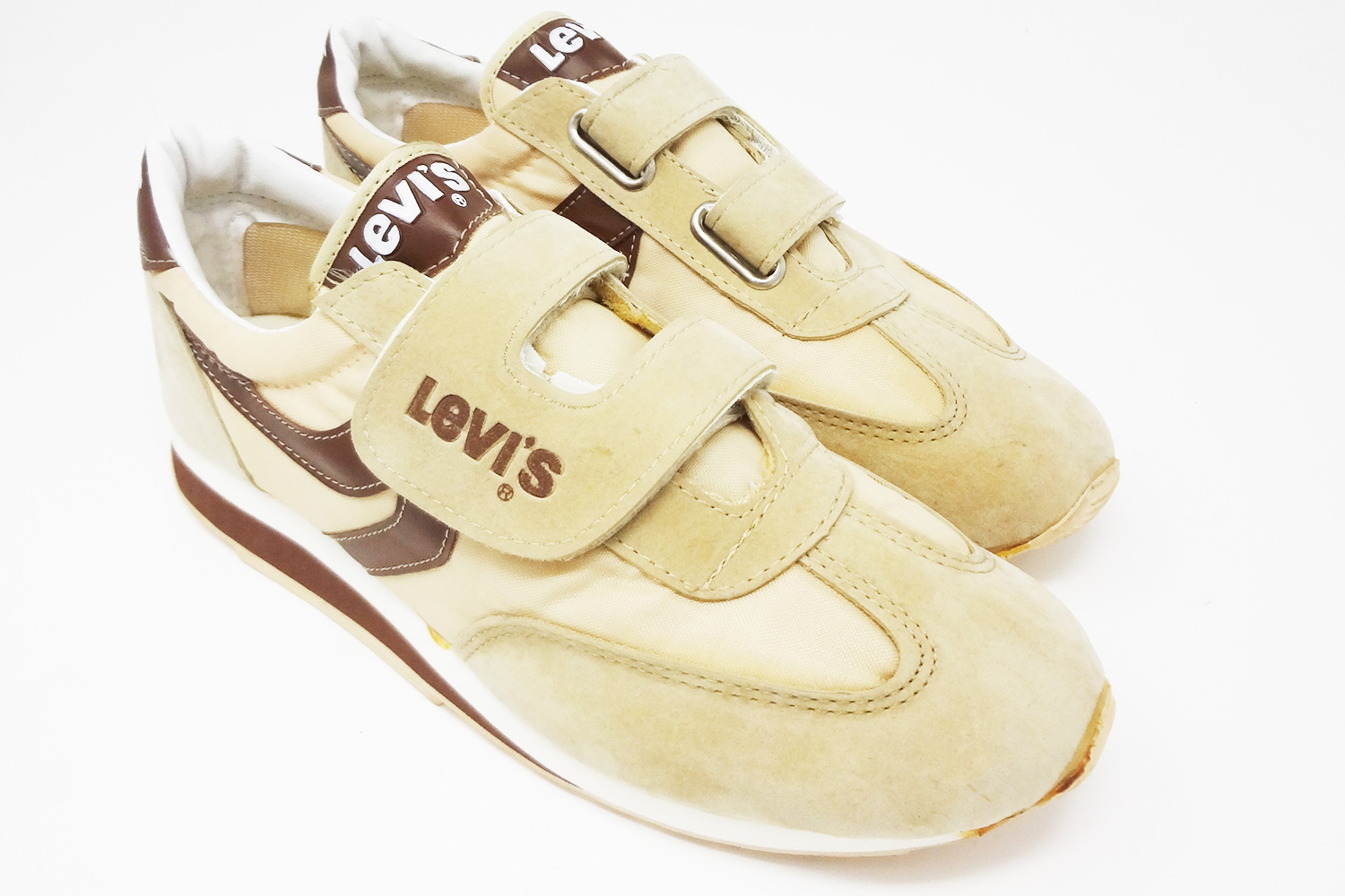 Levi's velcro vintage 70s 80s sneakers @ The Deffest