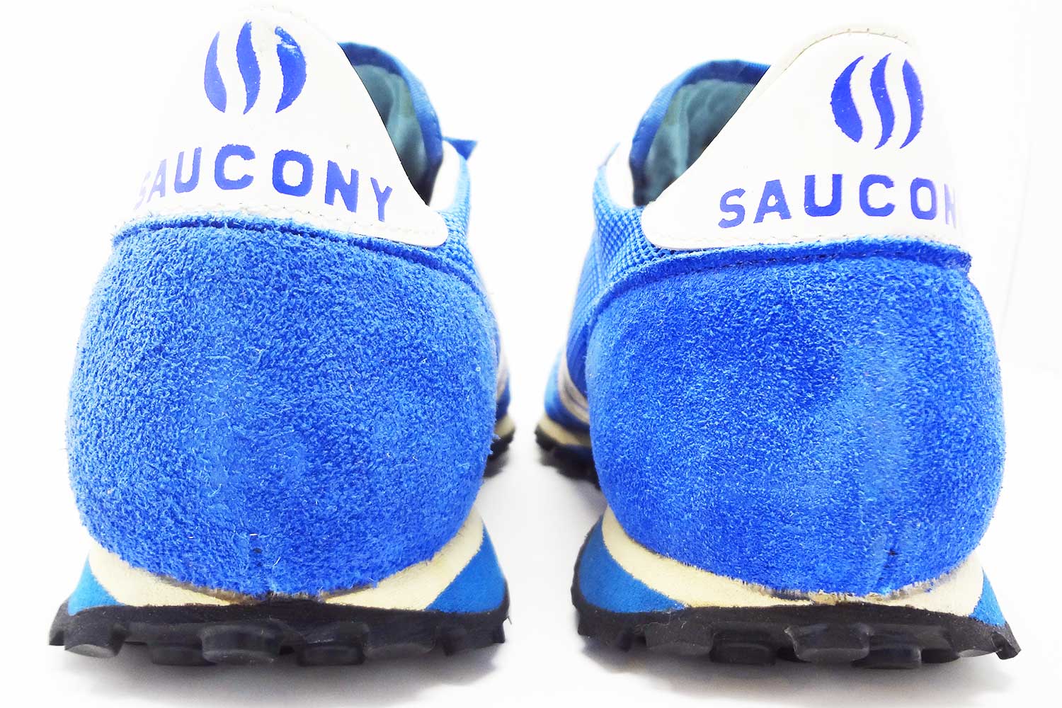 Saucony Gripper vintage retro sneakers rear logo @ The Deffest