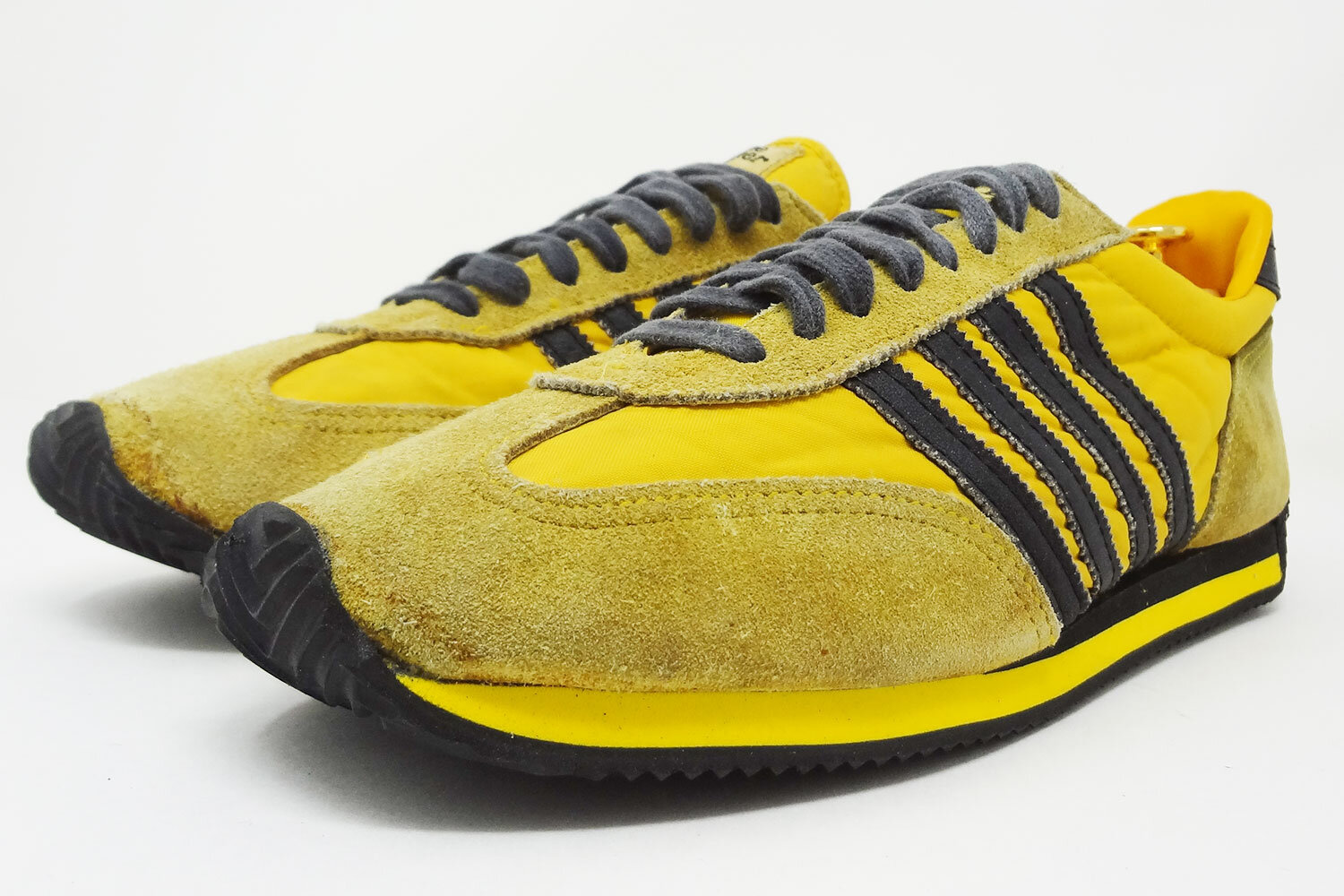 Sears The Winner yellow and black vintage running shoes @ The Deffest