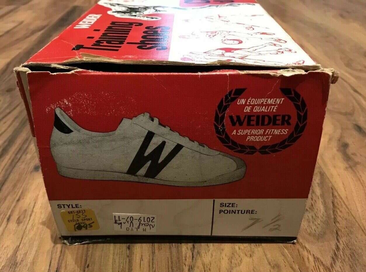 Weider sport shoes W logo sneakers. Image credit to ebay.