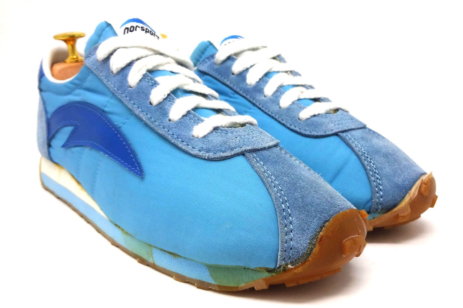 The Deffest®. A vintage and retro sneaker blog. — Foot Locker 1980