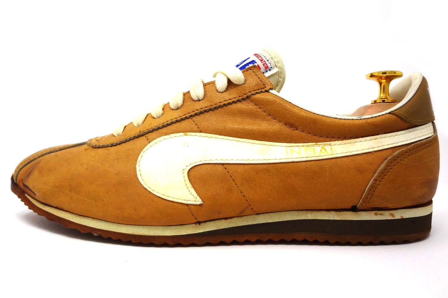The Deffest®. A vintage and retro sneaker blog. — Foot Locker 1980