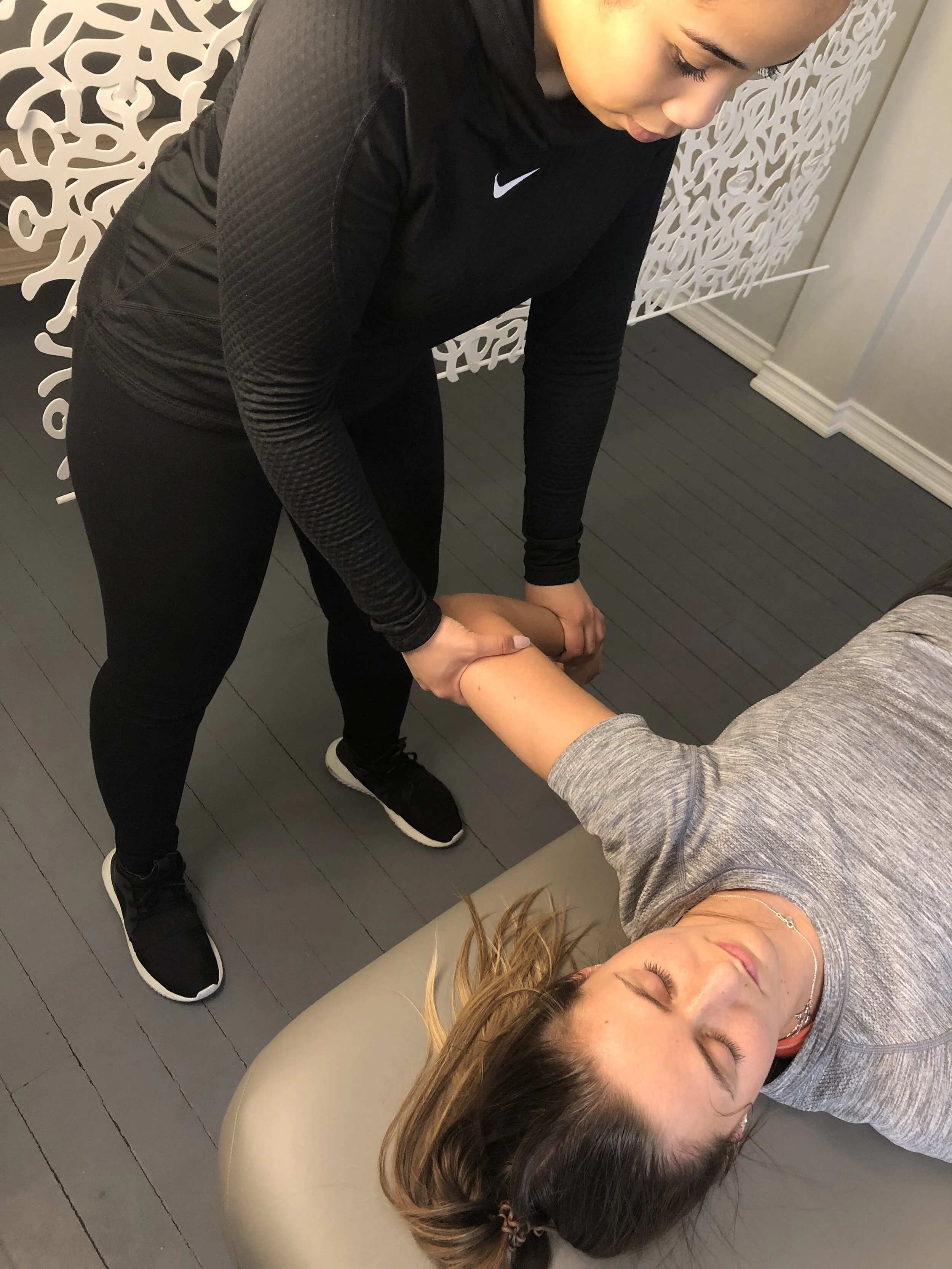 Combating Wrist and Hand Pain with Stretching