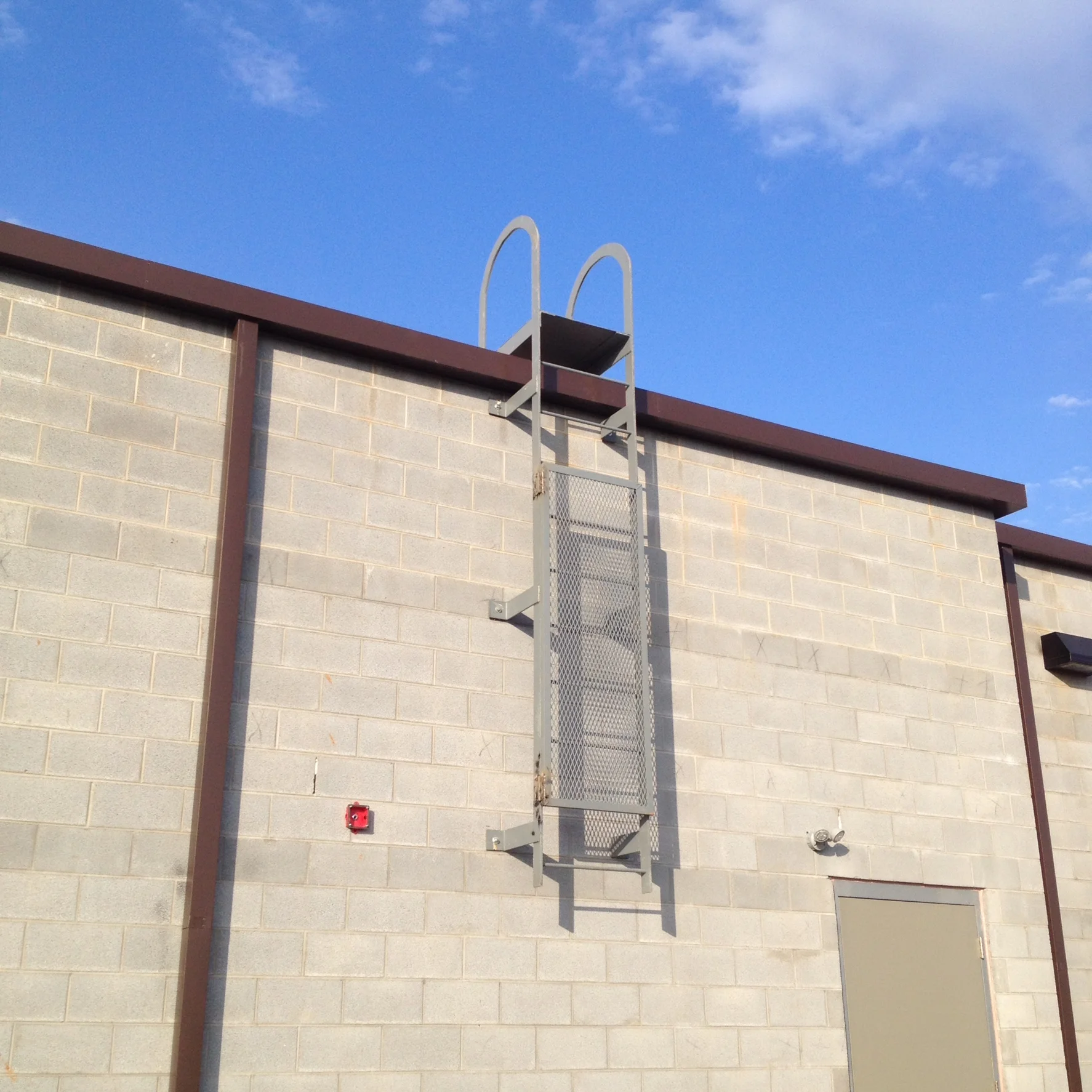 Roof access ladder