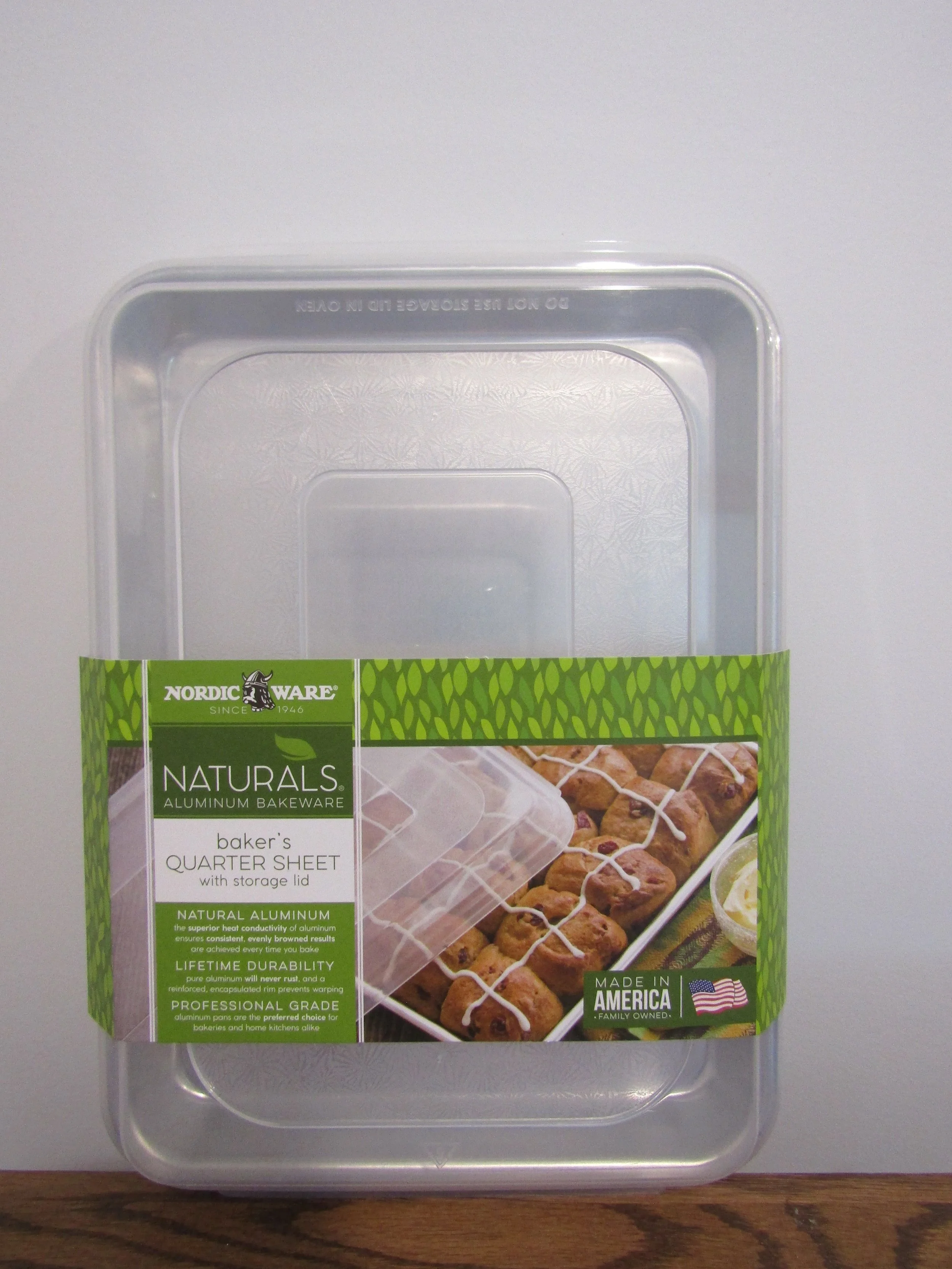 High - Sided Sheet Cake Pan with Lid