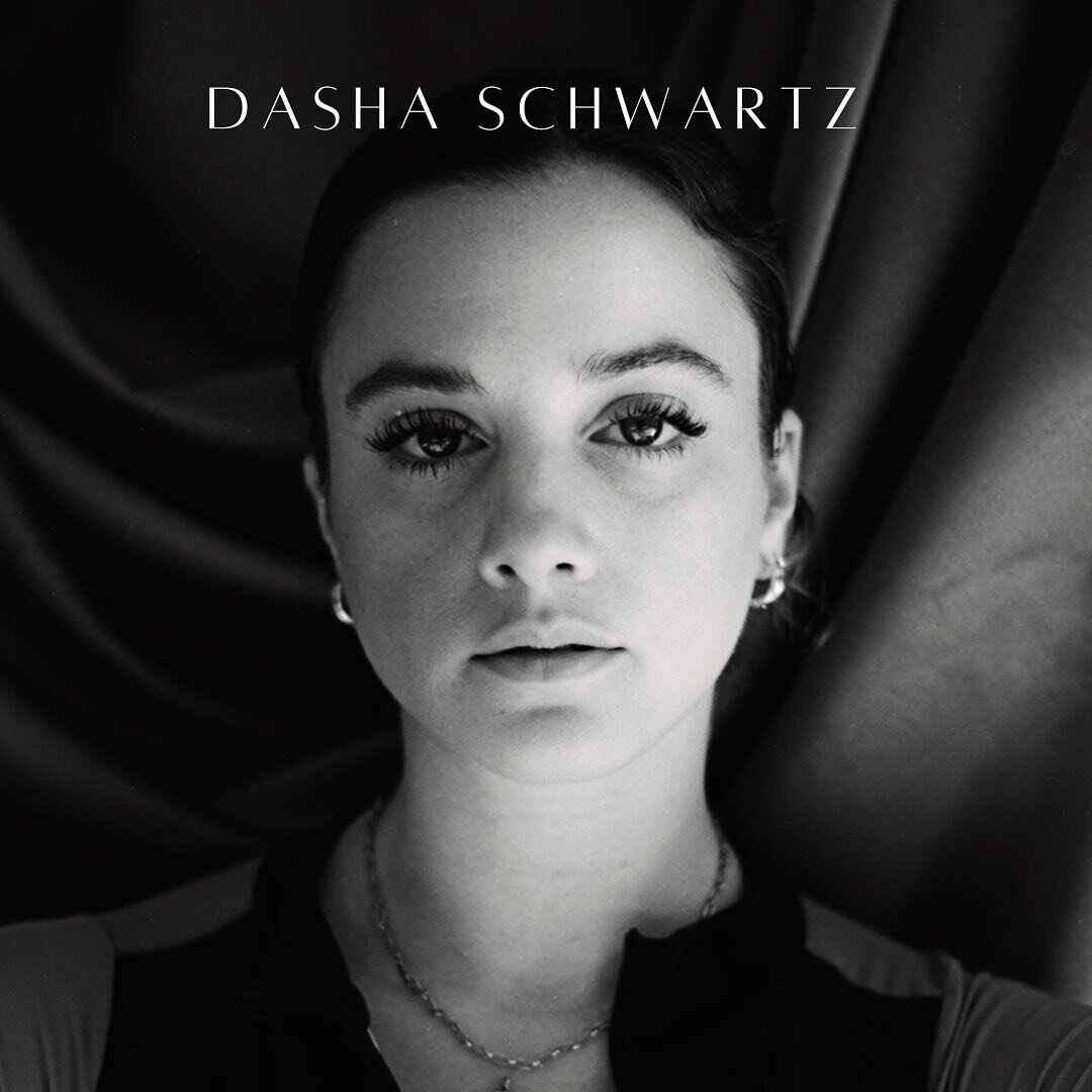 CHOREOGRAPHER SPOTLIGHT || DASHA SCHWARTZ 

Dasha is thrilled to be presenting her newest work &ldquo;pens&eacute;e iv.&rdquo; Dasha is the founder and director of Cardboard Stage and is a dancer, choreographer, and teacher. CBC is so excited to welc