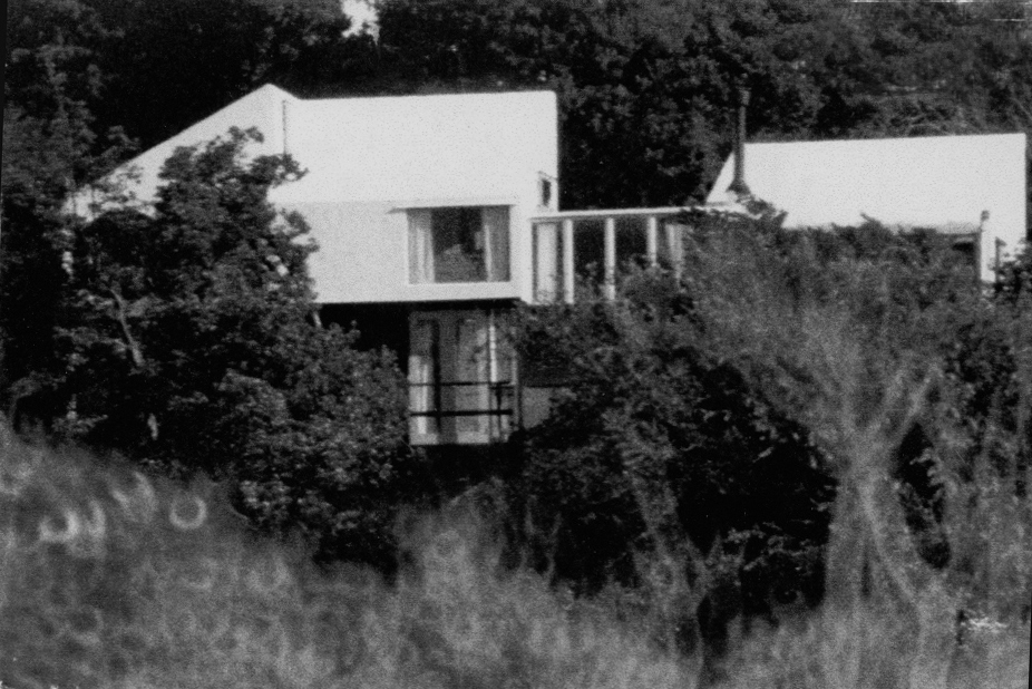 seatoun bw.jpg