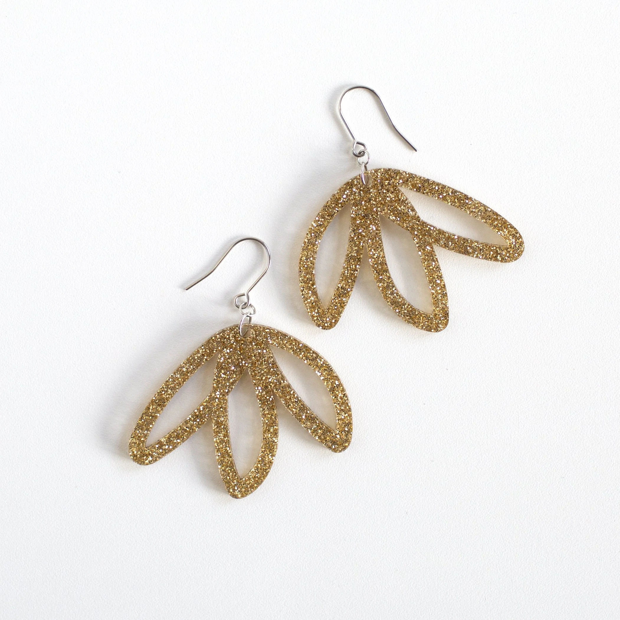 a mano-louisa podlich-acrylic earrings-handmade-4.jpg