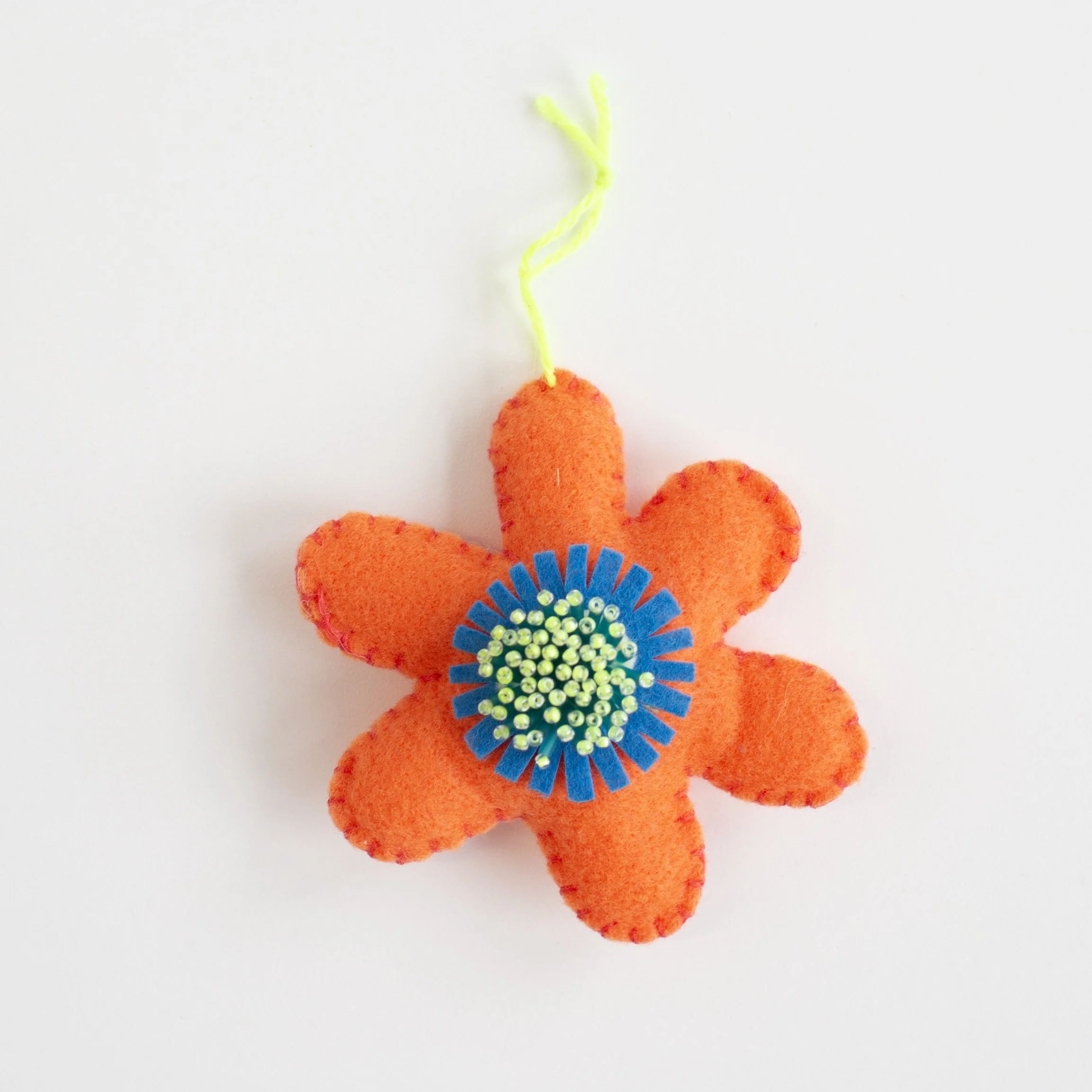 a mano-louisa podlich-ornament-felt-handmade-poppy-4.jpg