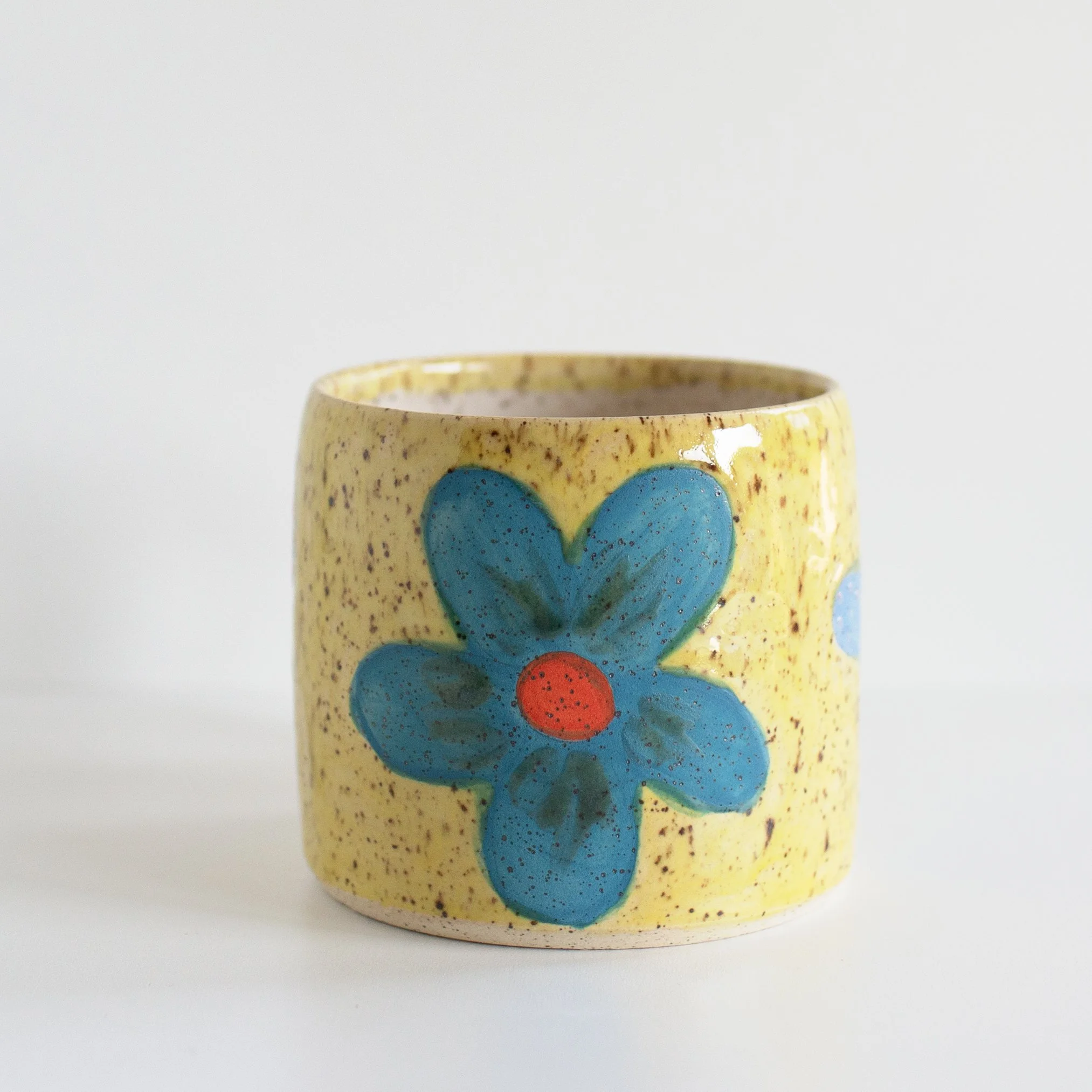 a mano-louisa podlich-clay-ceramic-pottery-wheel thrown-mug-handmade-flower-mug-2.2.jpg