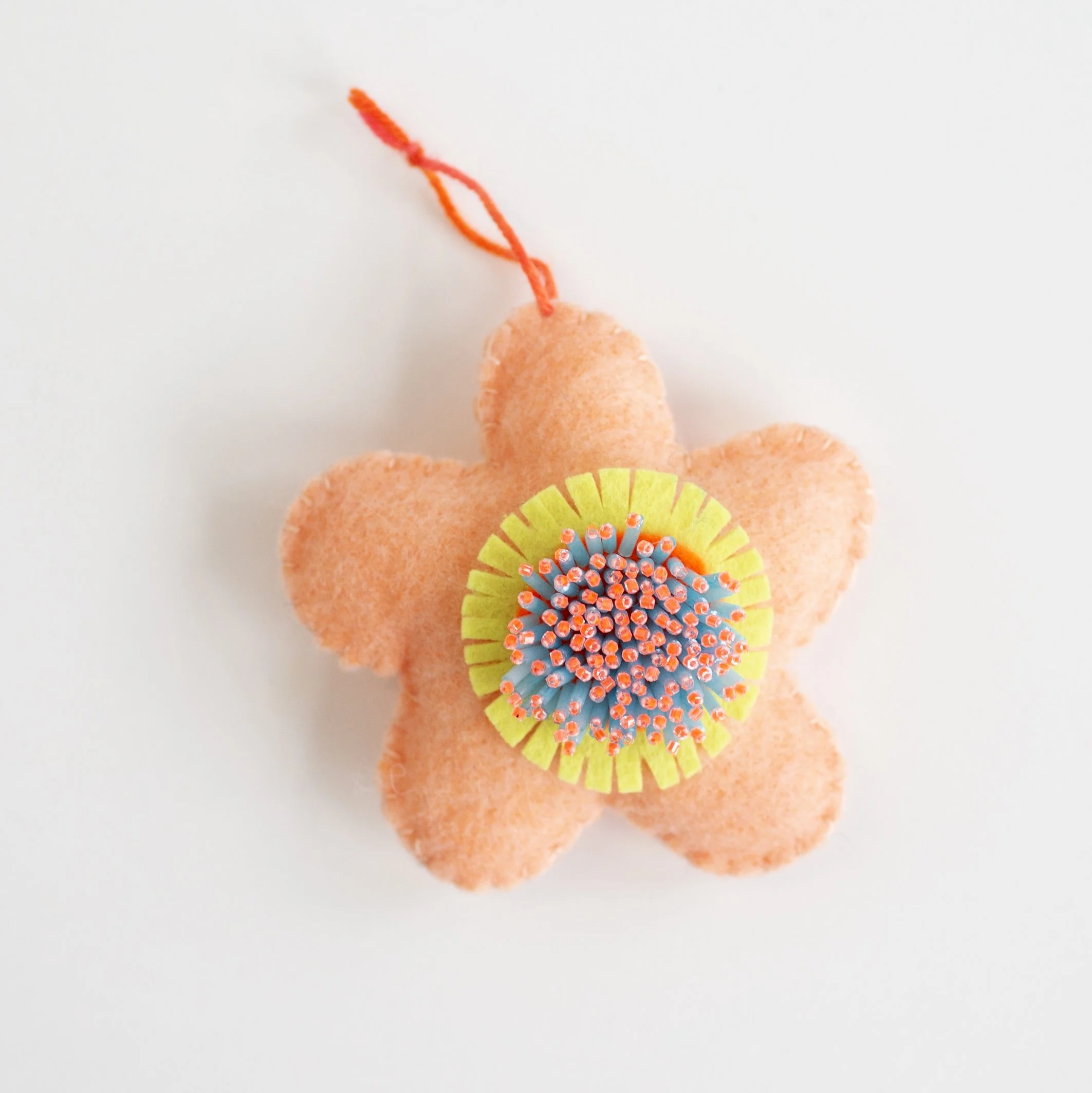 a mano-louisa podlich-ornament-felt-handmade-poppy-1.jpg