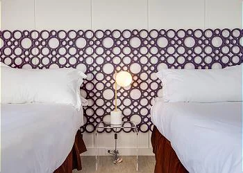 br2-wall-hanging-lamp.jpg
