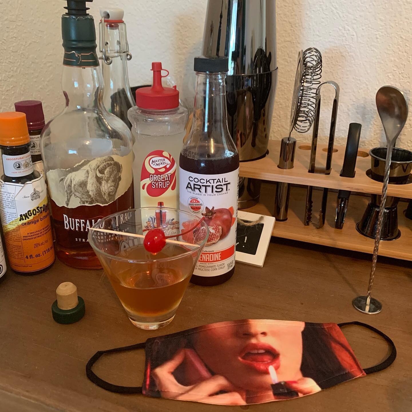 This one&rsquo;s for @luci_leclaire!
Jennifer&rsquo;s Body and a Devil&rsquo;s Kettle.

&bull;2oz of bourbon
&bull;1oz apple juice
&bull;.5 oz of almond syrup
&bull;2 dashes of Orange bitters
&bull;The blood of a man, but if you dont have any on hand