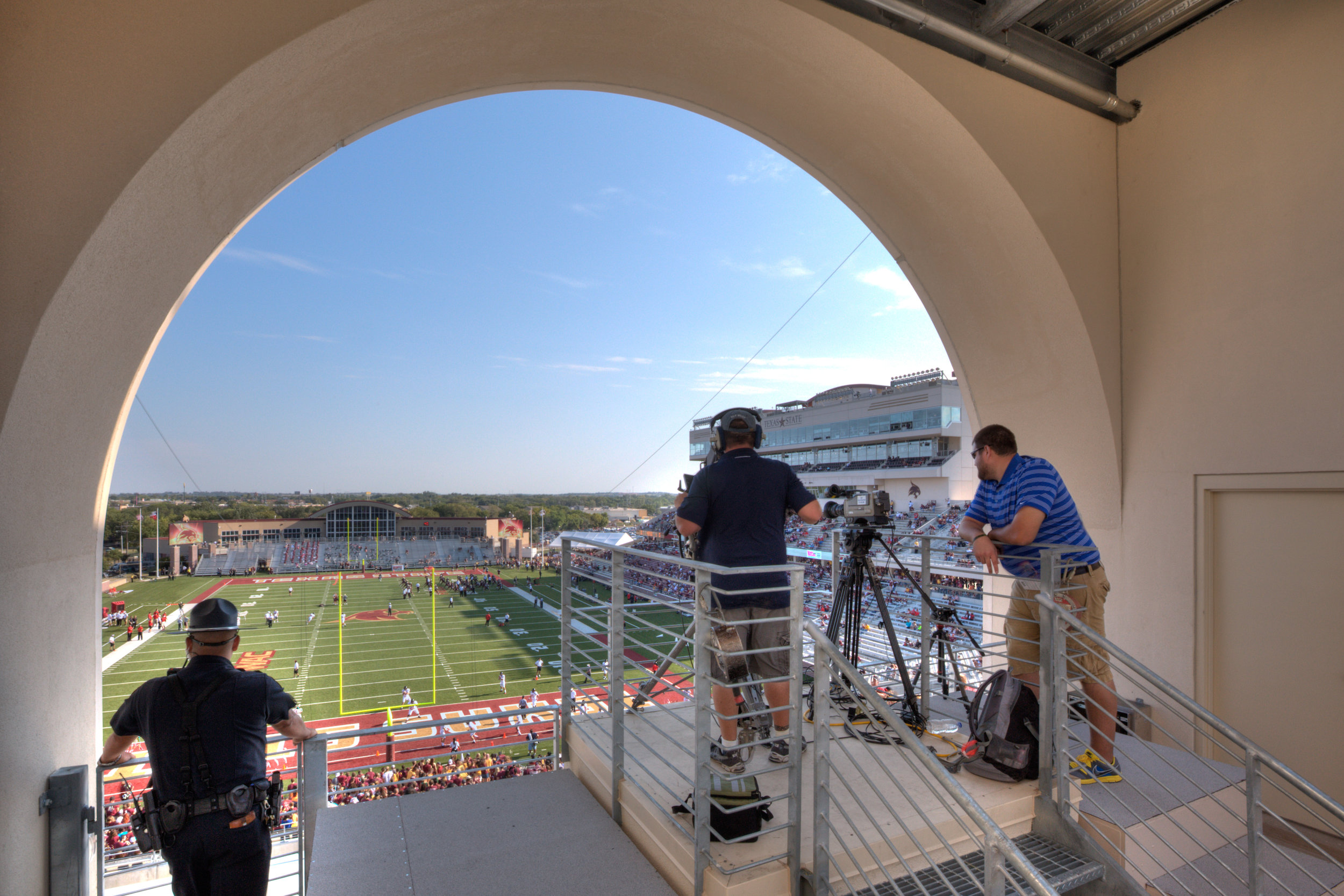 Texas-State-Bobcat-Stadium-Arch-BallParchitecture.jpg