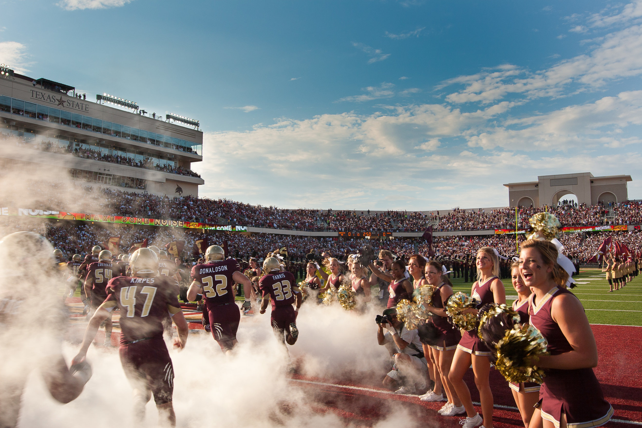 Texas-State-Bobcat-Stadium-Team-BallParchitecture.jpg