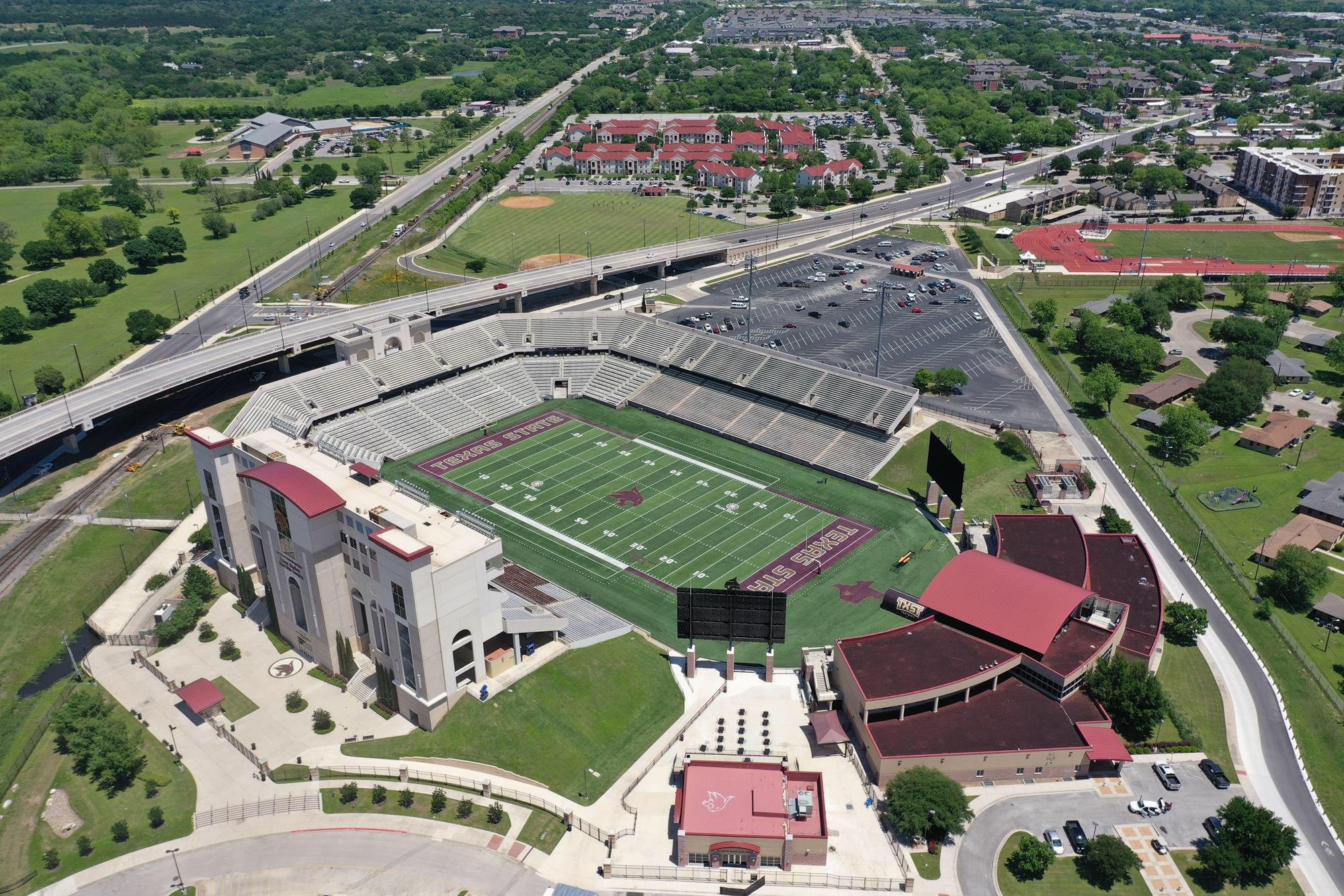 Texas-State-Bobcat-Stadium-Aerial-San-Marcos-BallParchitecture.jpg