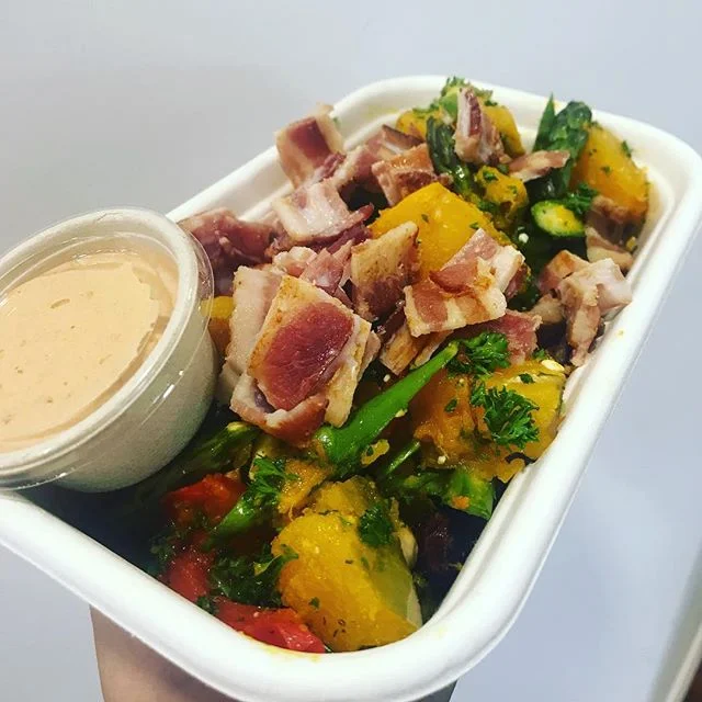 Salad bowl today - roast pumpkin salad asparagus roasted red peppers hazelnuts feta herbs with or without crispy bacon & a chipotle mayo GF •
•
•
#jaksisland #nelsonshines #cheflife #love #jaksislandcatering #saladbowl #lunchbox #lunch
