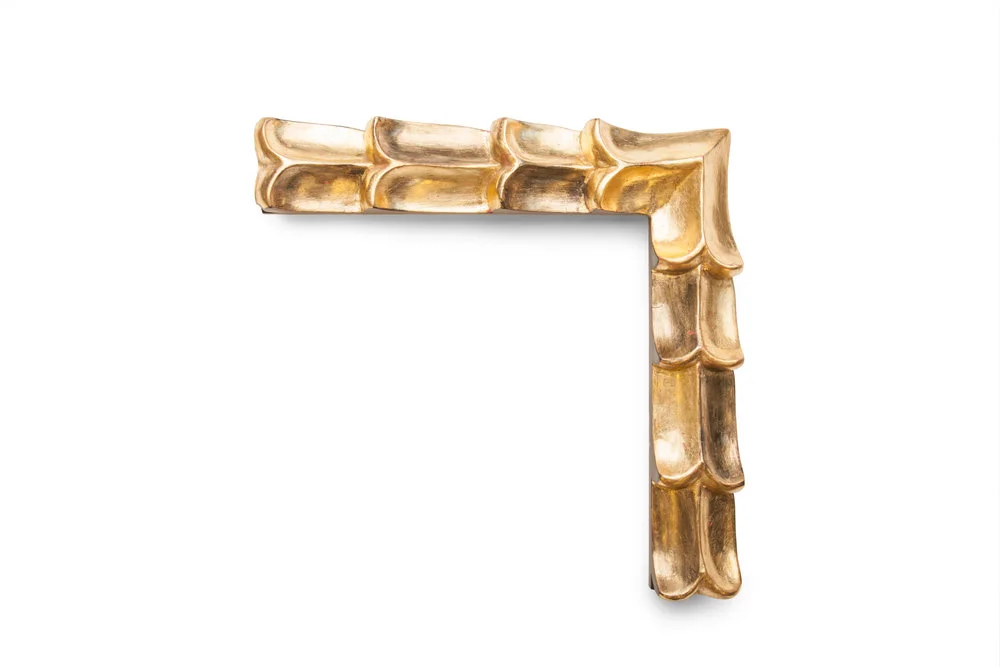 2 1/2” Oversize Acanthus Leaf in Metal Leaf Gold A Powerfully modern take on a traditional design element normally seen as a detail in Renaissance frames.