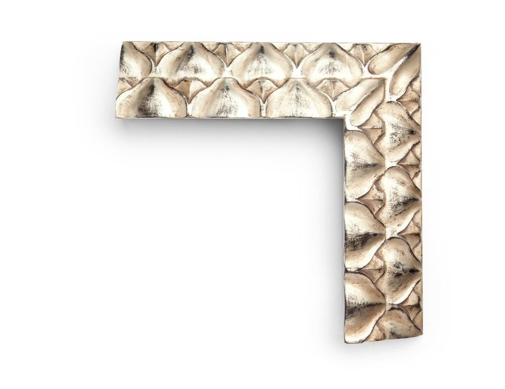 Ivy Leaf Baroque A Spanish 4 inch Baroque-style frame, with continuous carving throughout of overlaid ivy leaves. The finish shown is white gold with a black clay.