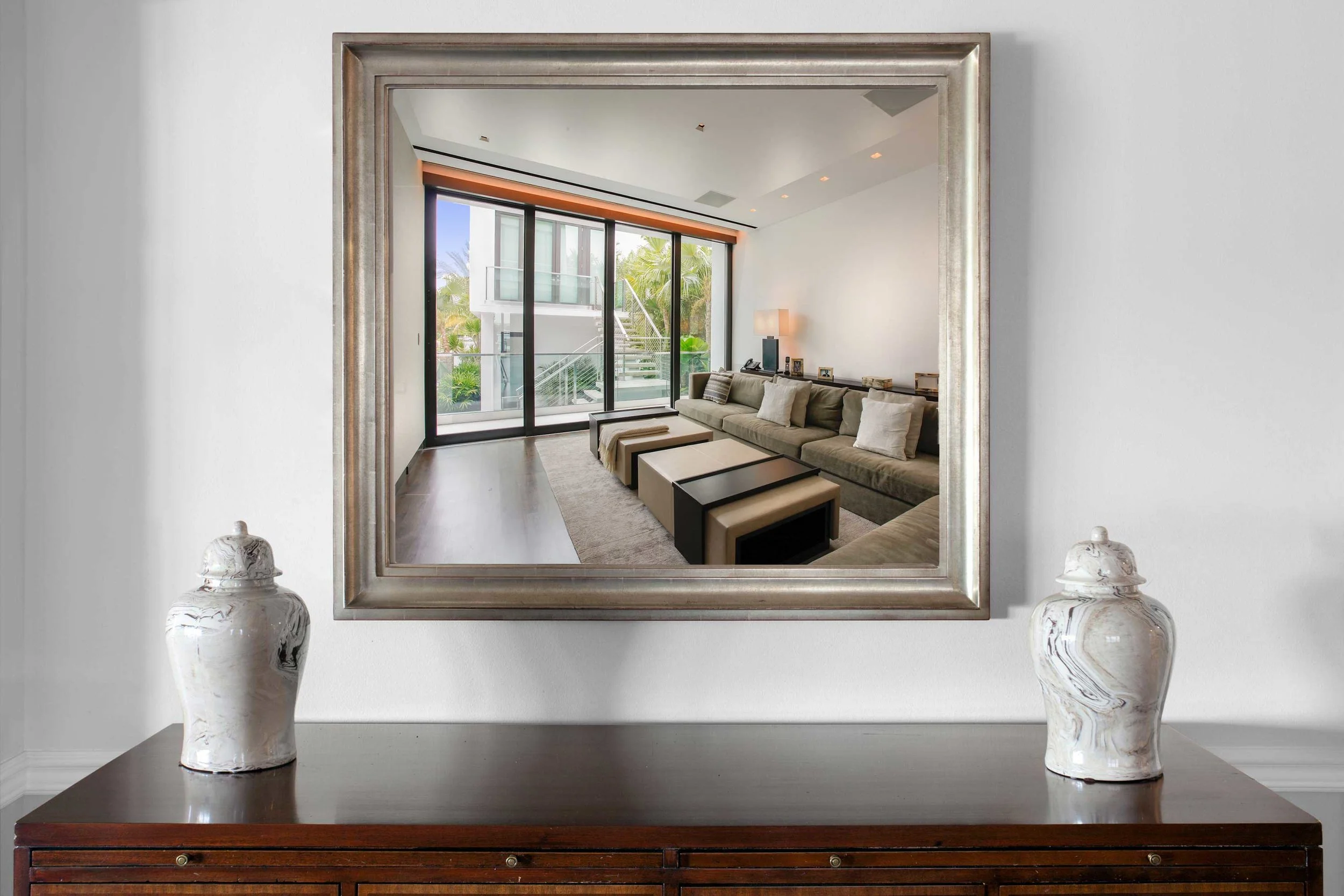 Tv Mirrors J Pocker