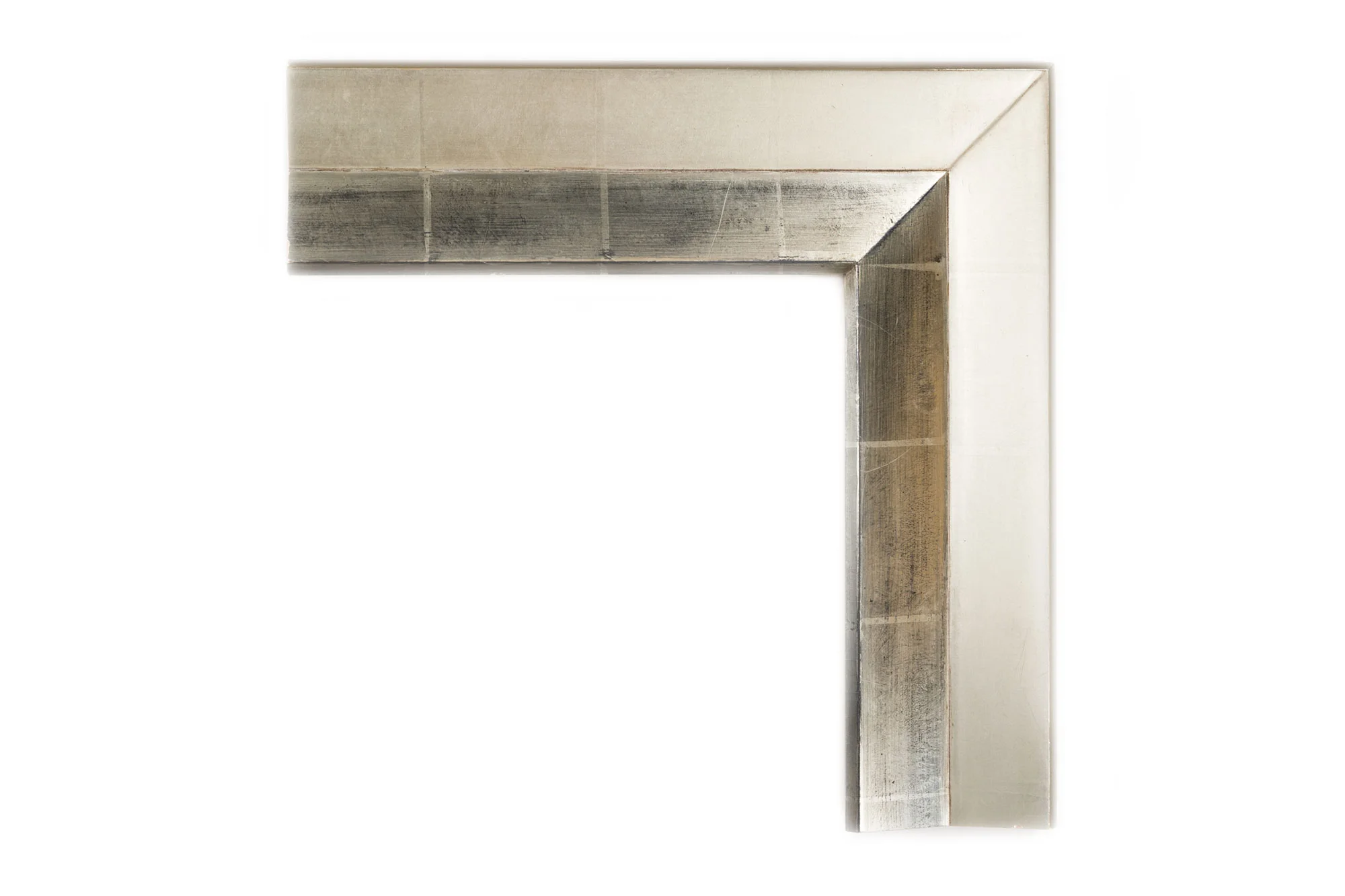 White Gold Flat and Bevel 3" 12k Clean white gold, slant back, double gild panel, burnished white gold over black clay lip