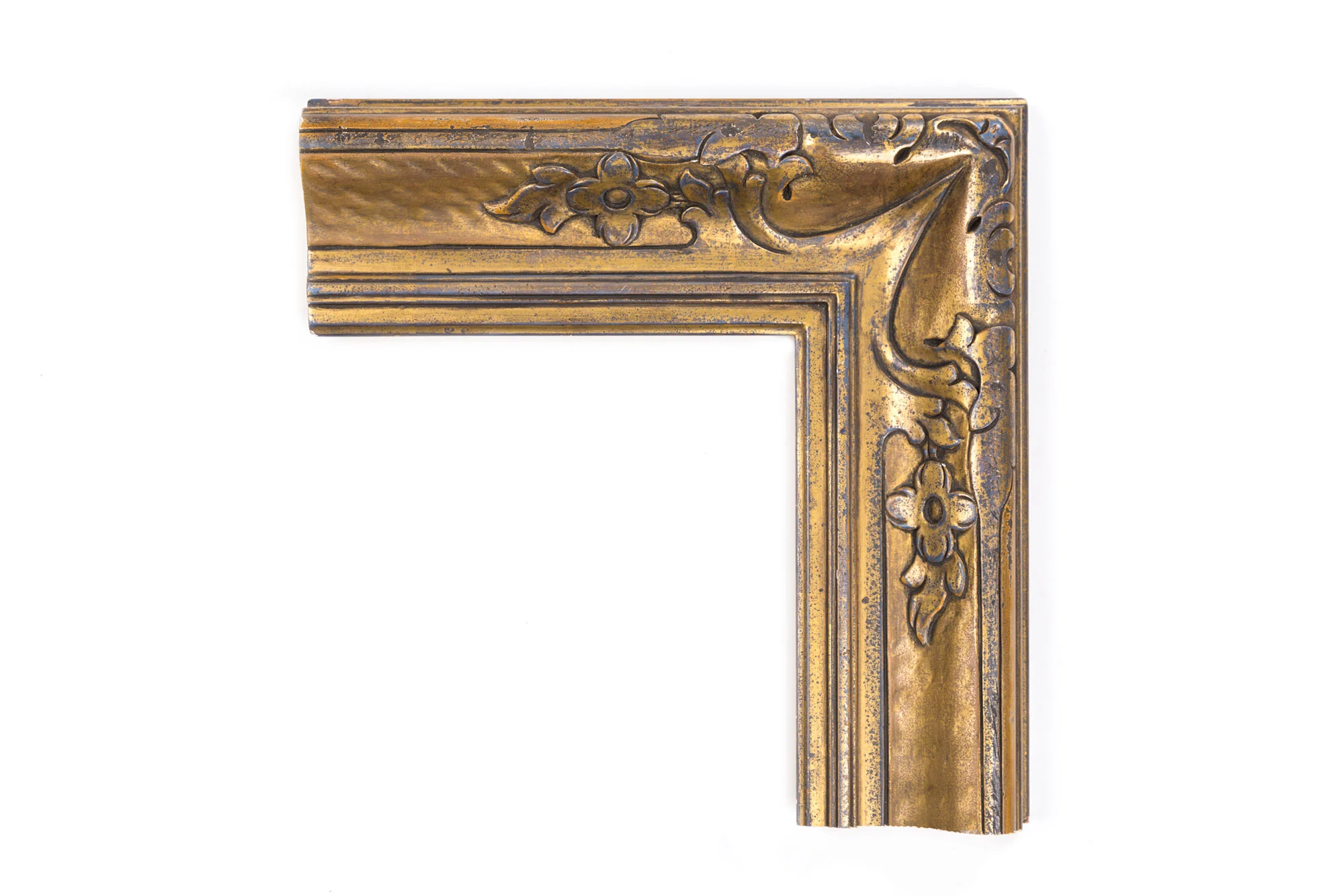 Wide Cove Carved Floral 4 1/2" 18kt American Impressionist lemon gold, blue clay, carved floral corner, tooled panel