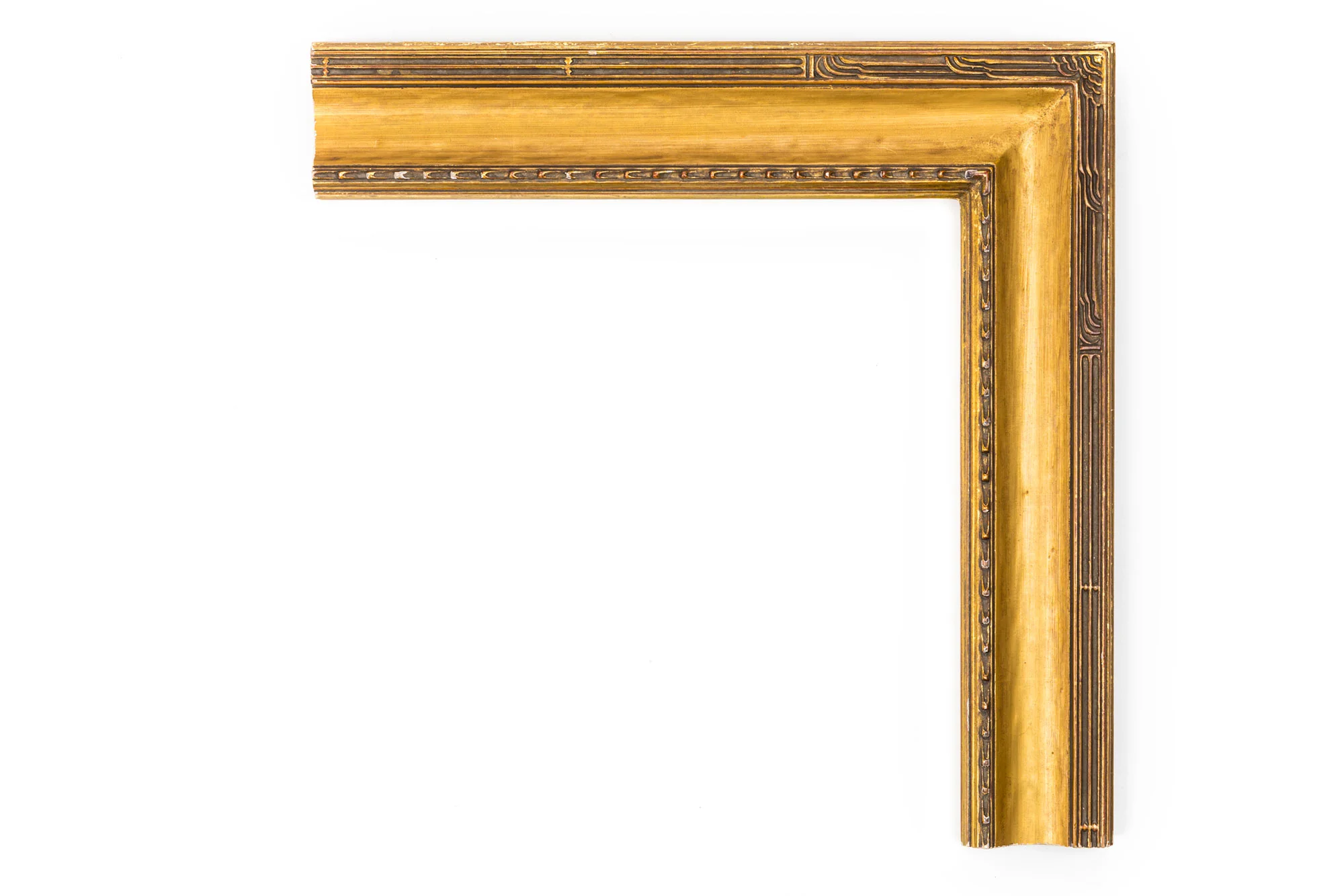 American Cassetta Wave 2 1/2" 22kt Gold, rounded cassetta panel, American impressionist design with influences from Chinese architecture
