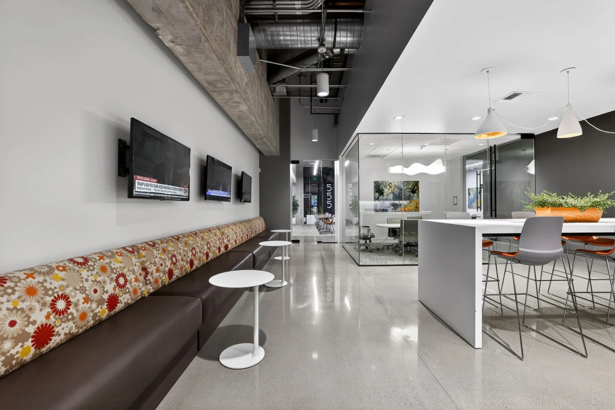 50-web-or-mls-555-capitol-mall.jpg