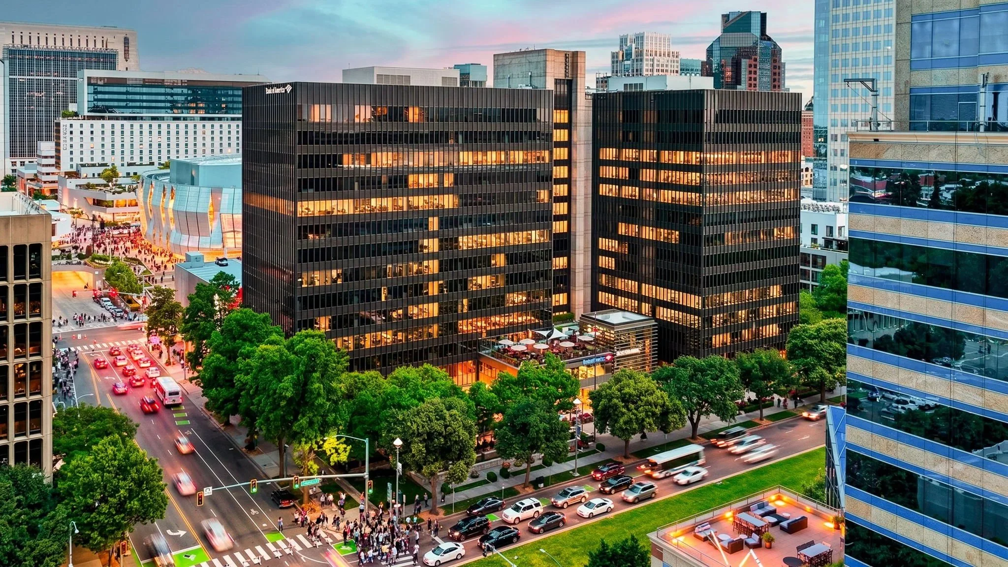 21-web-or-mls-555-capitol-mall.jpg
